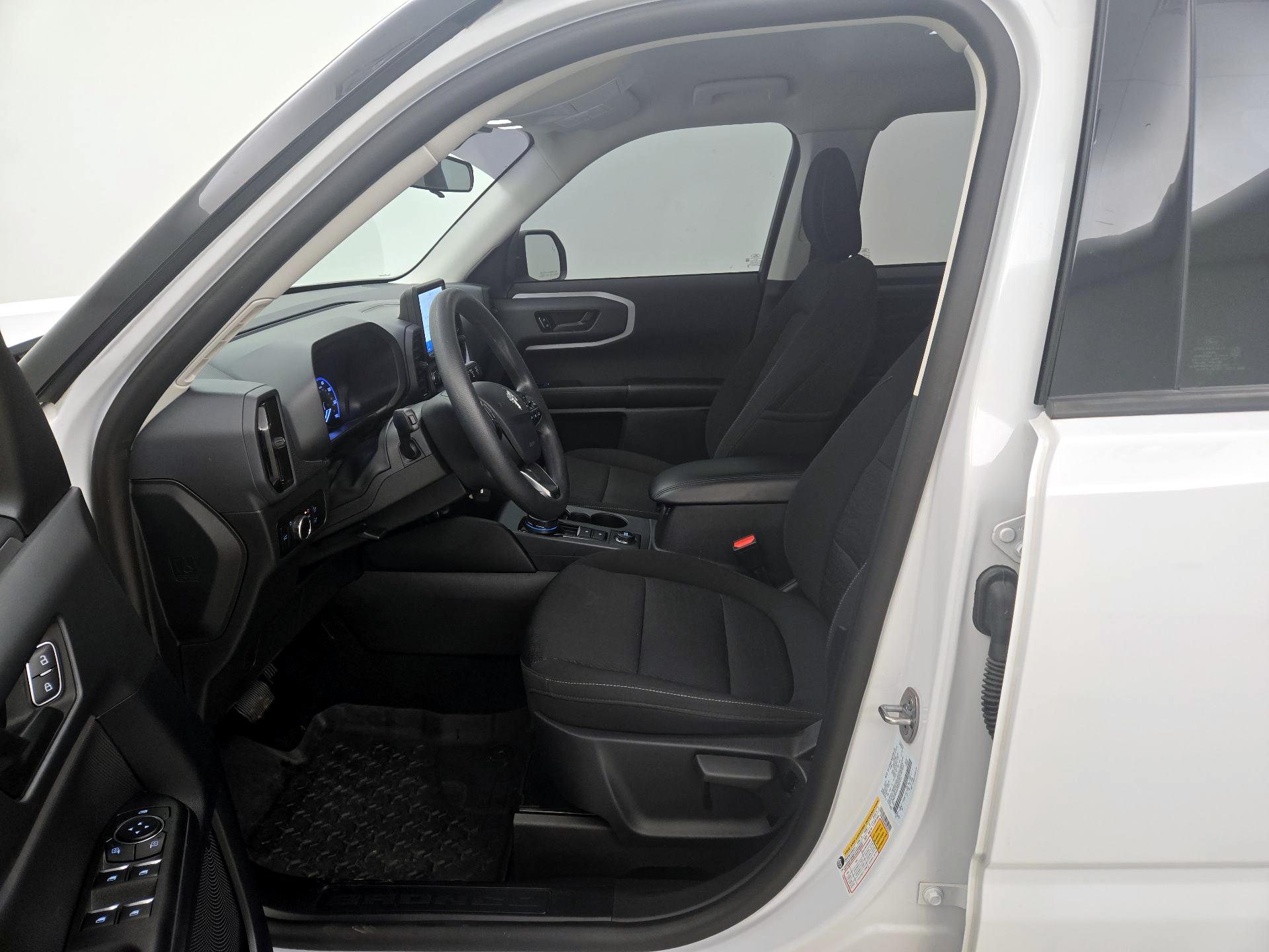 Thumbnail: 2023 Ford Bronco Sport - 11