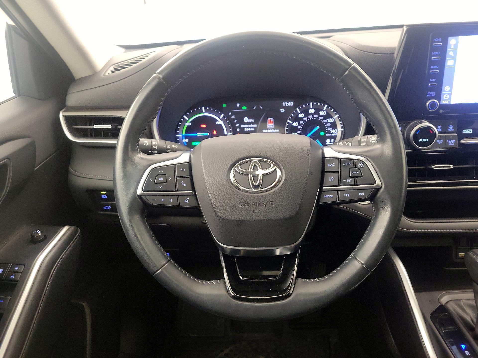 Thumbnail: 2021 Toyota Highlander - 10