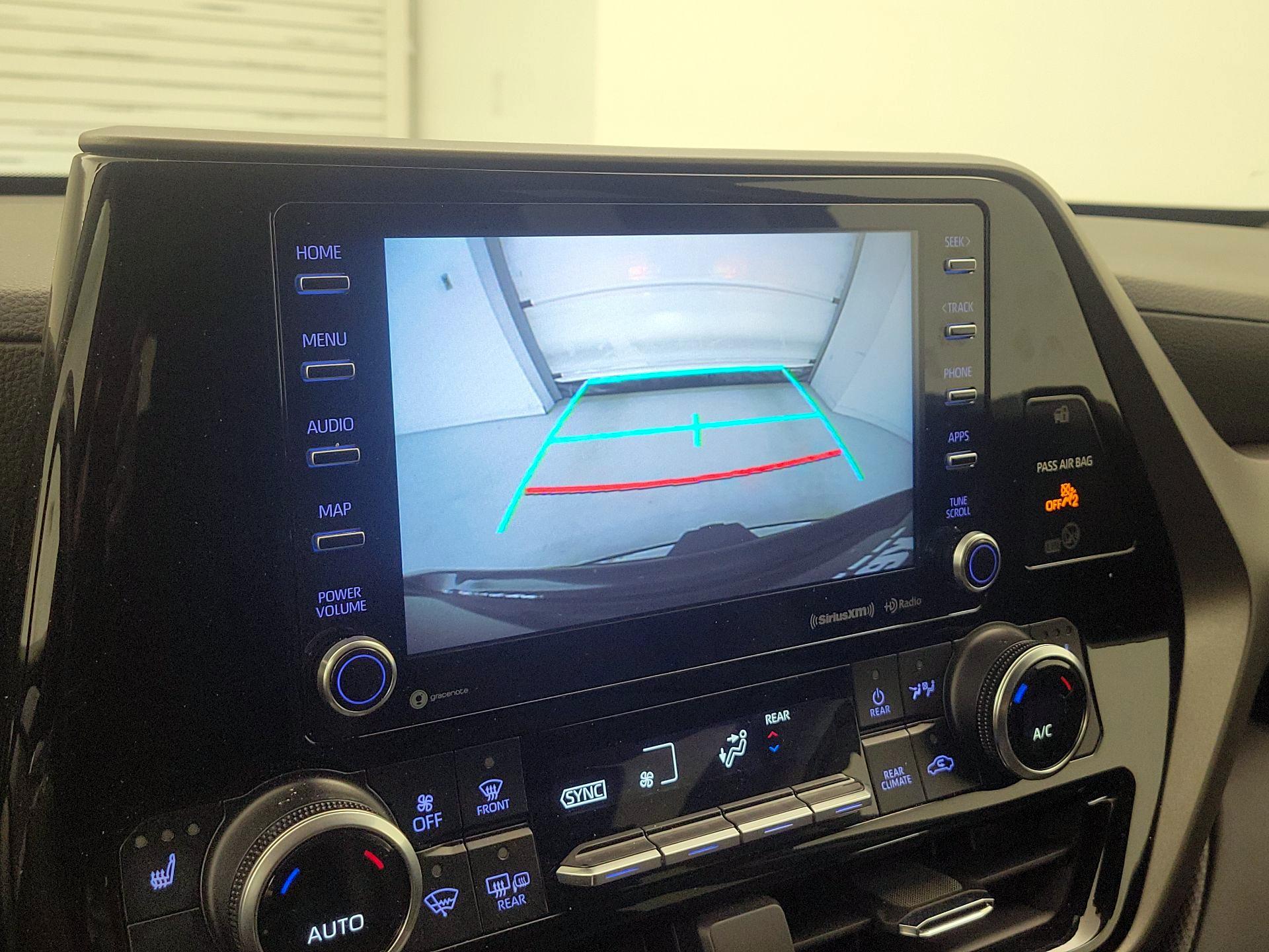 Thumbnail: 2021 Toyota Highlander - 15