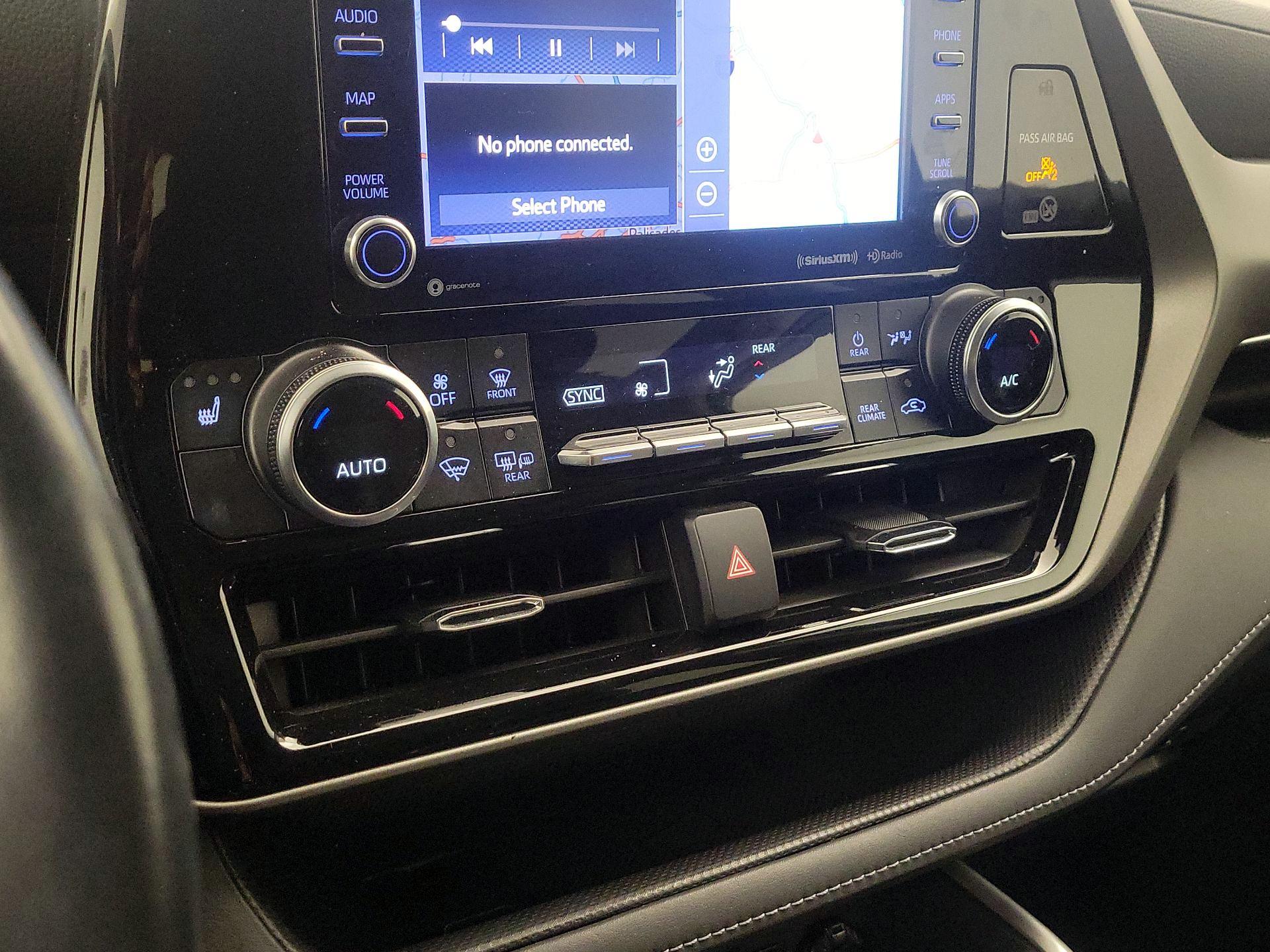 Thumbnail: 2021 Toyota Highlander - 17