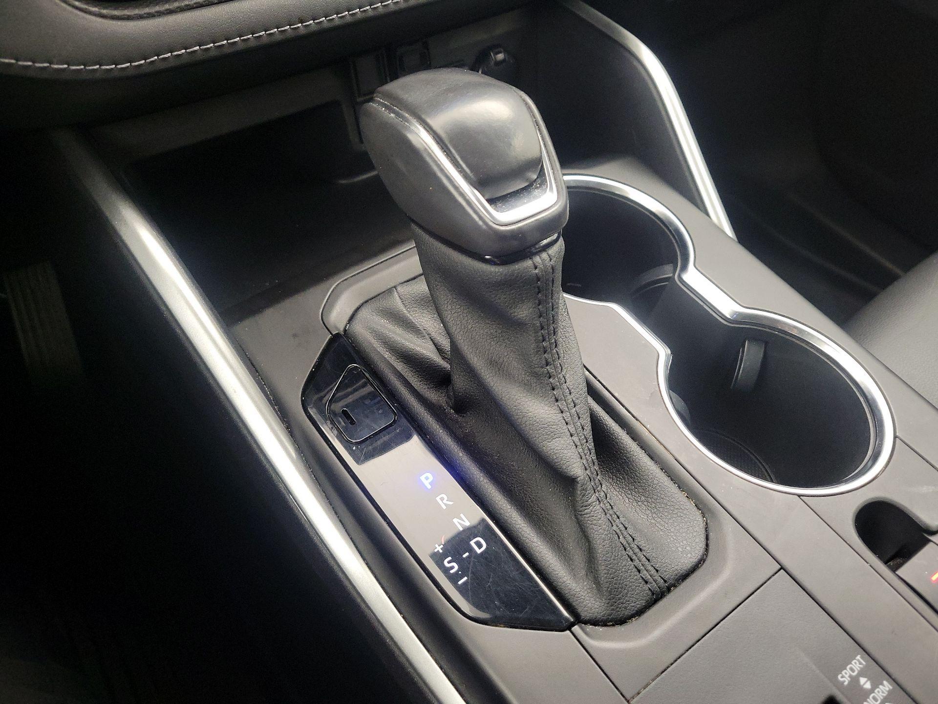 Thumbnail: 2021 Toyota Highlander - 18