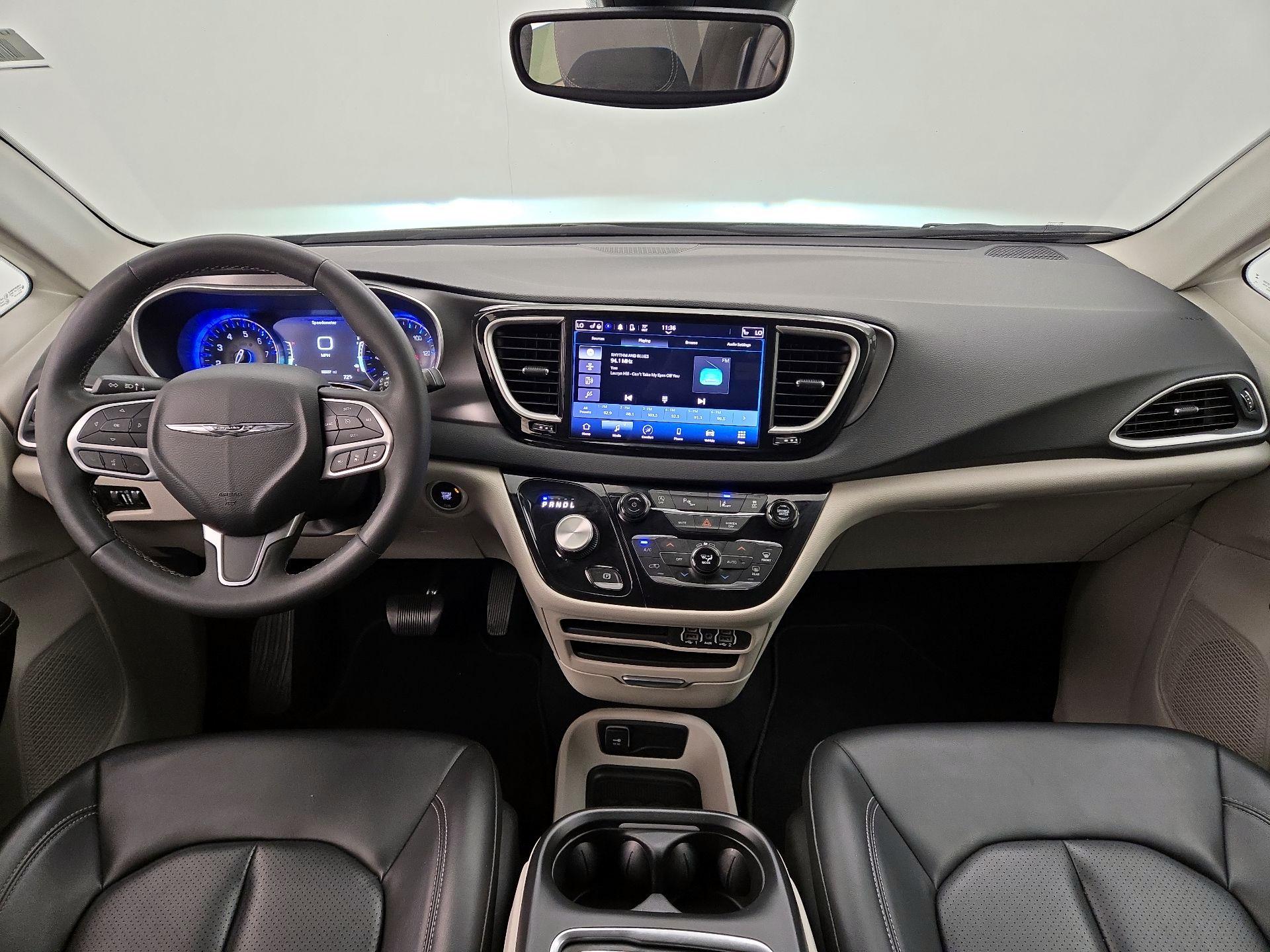 Thumbnail: 2023 Chrysler Pacifica - 9