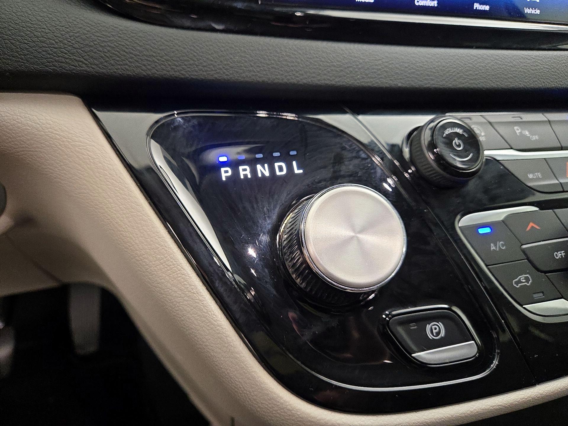 Thumbnail: 2023 Chrysler Pacifica - 17