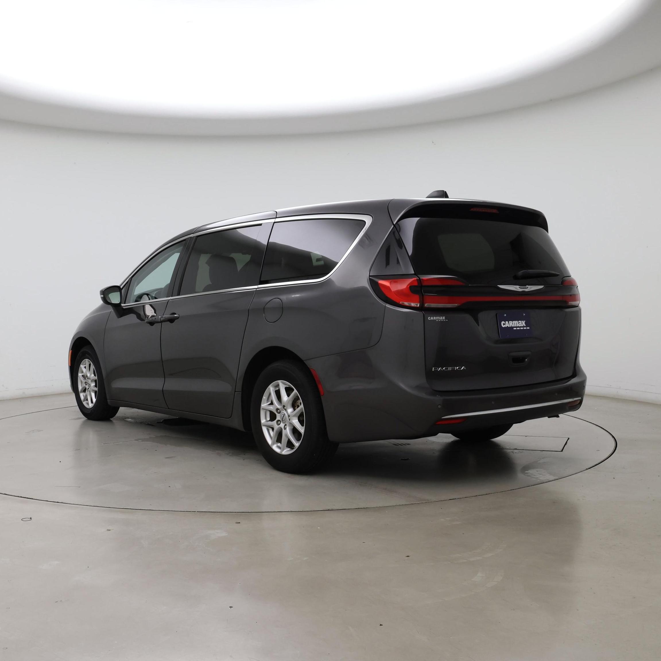 Thumbnail: 2023 Chrysler Pacifica - 2