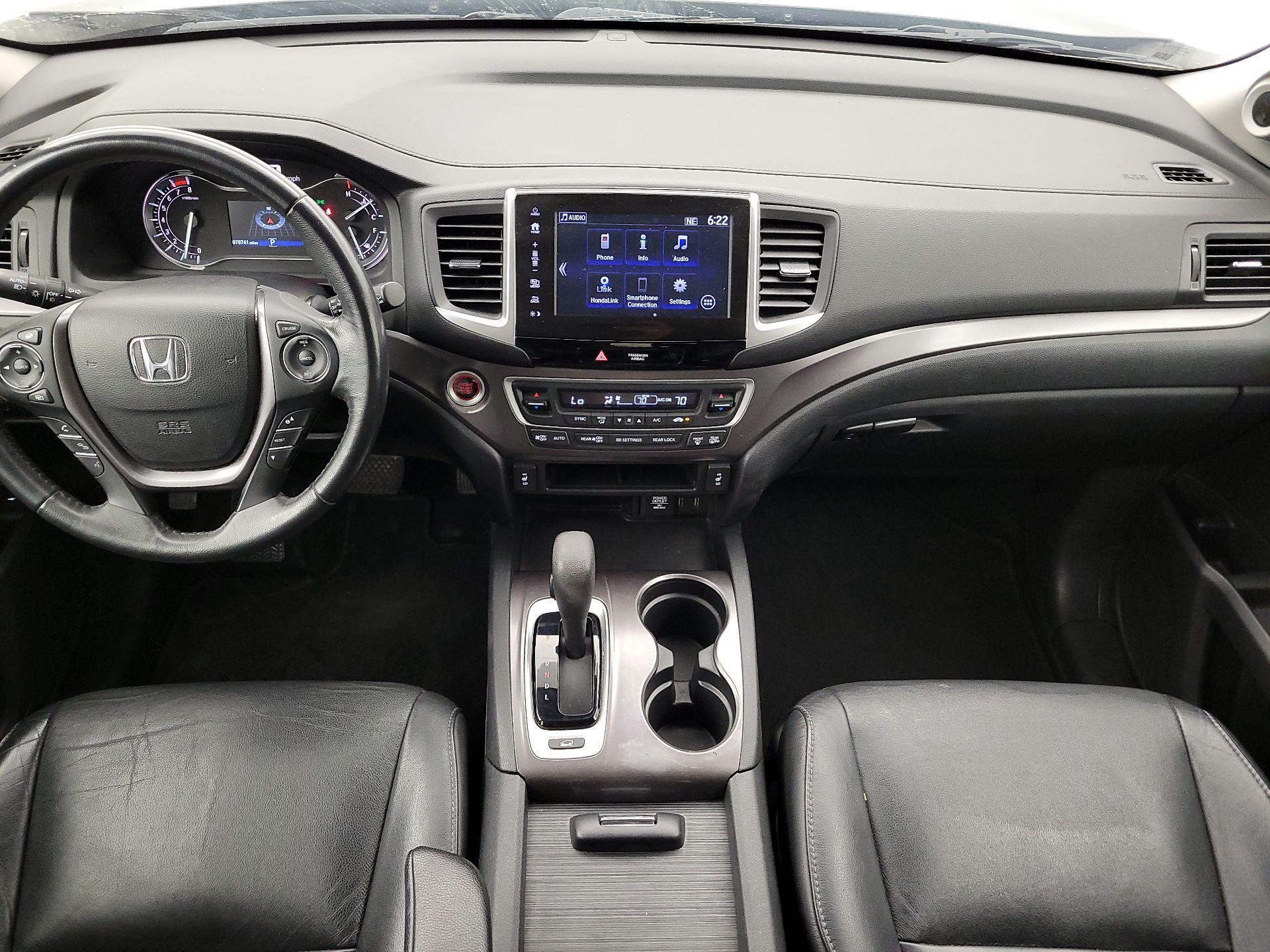 Thumbnail: 2017 Honda Pilot - 9