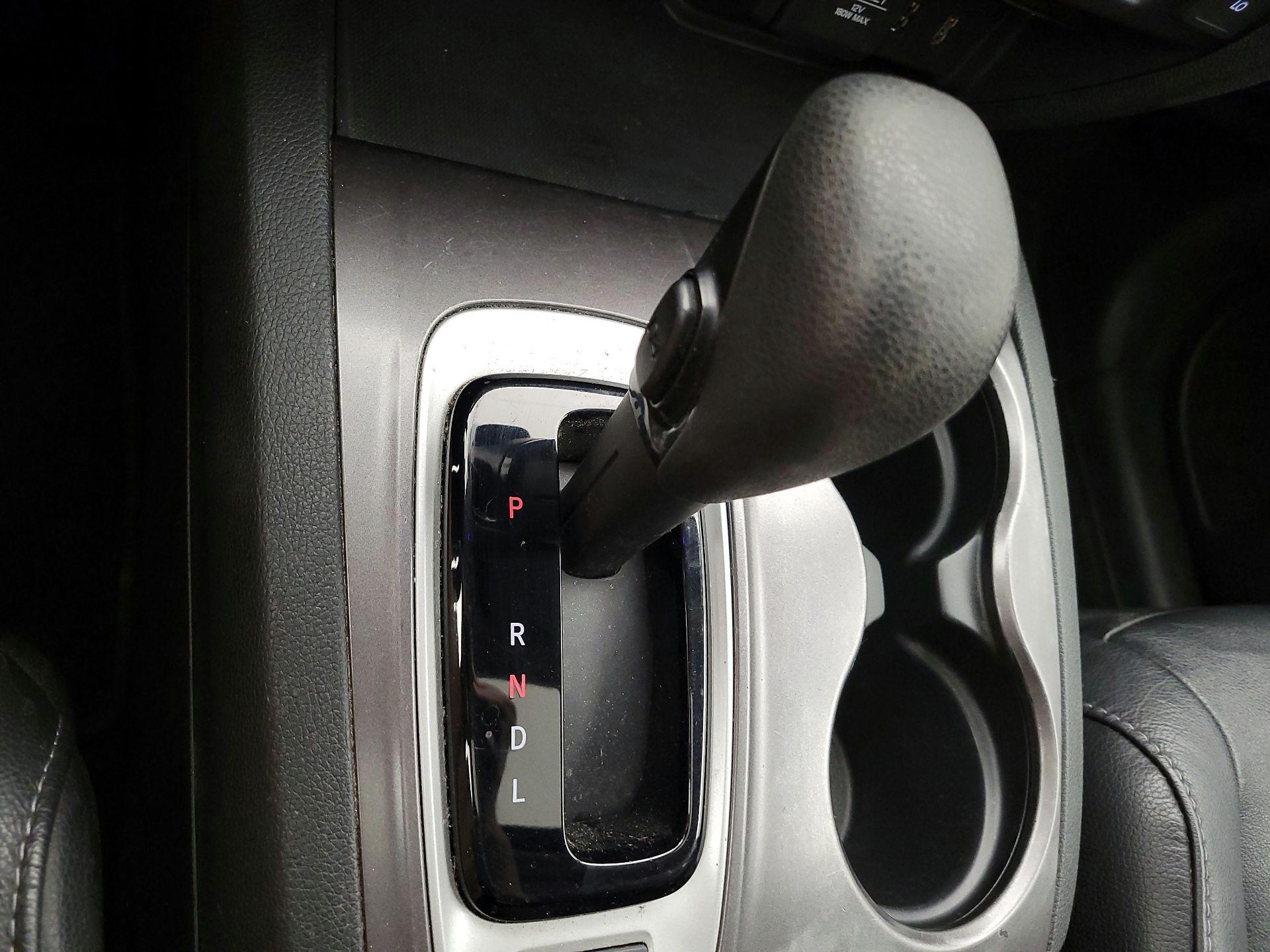 Thumbnail: 2017 Honda Pilot - 17
