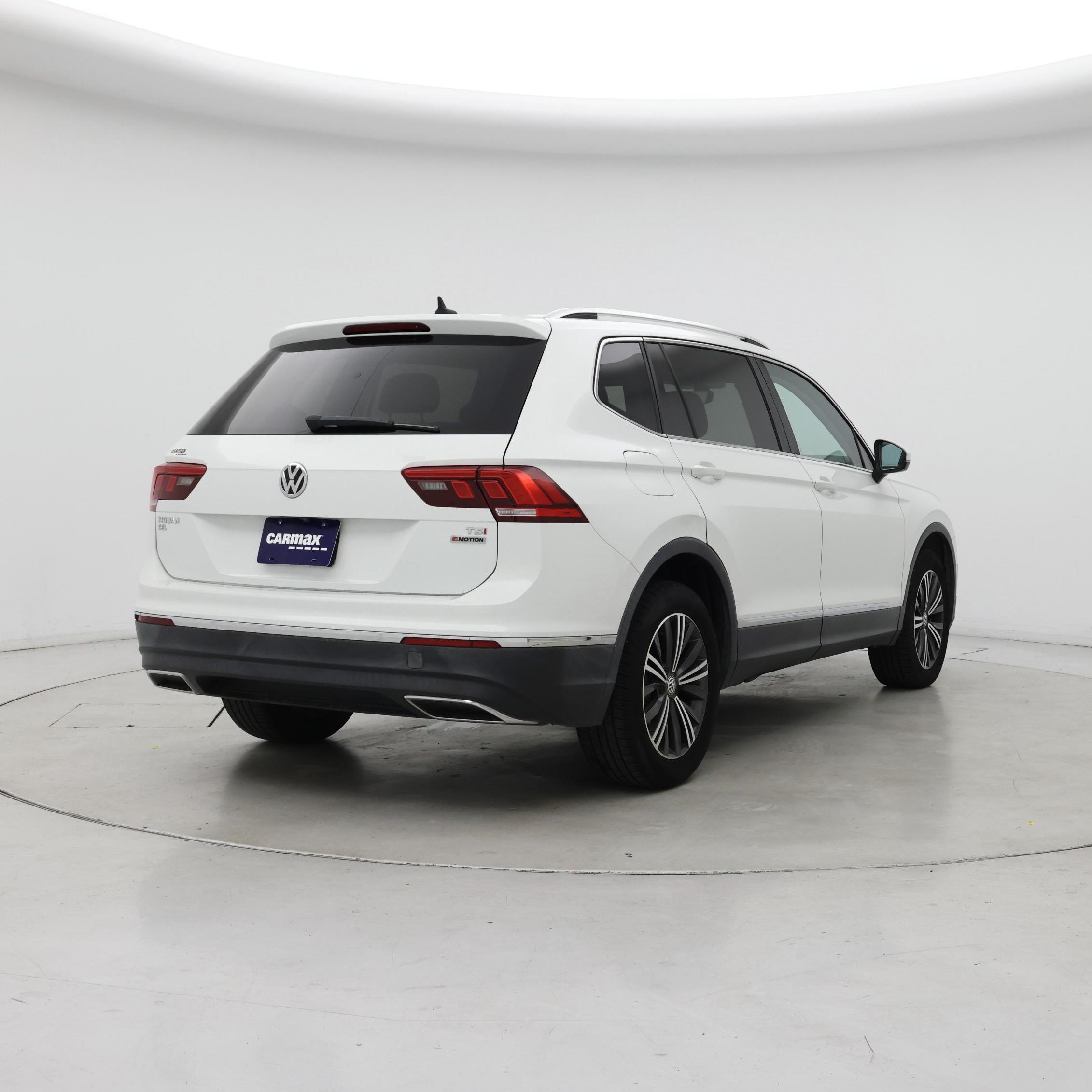 Thumbnail: 2018 Volkswagen Tiguan - 8