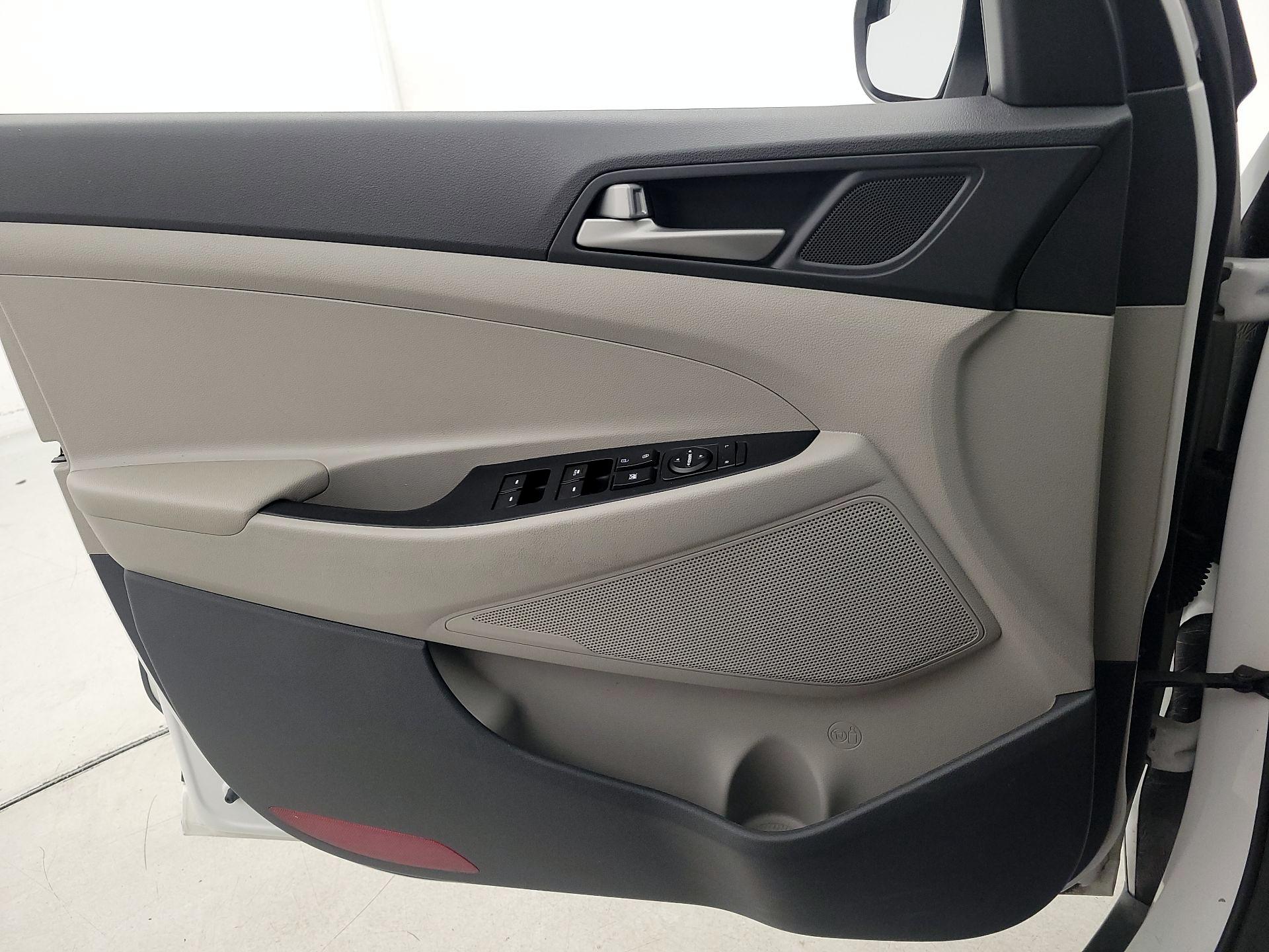Thumbnail: 2018 Hyundai Tucson - 12
