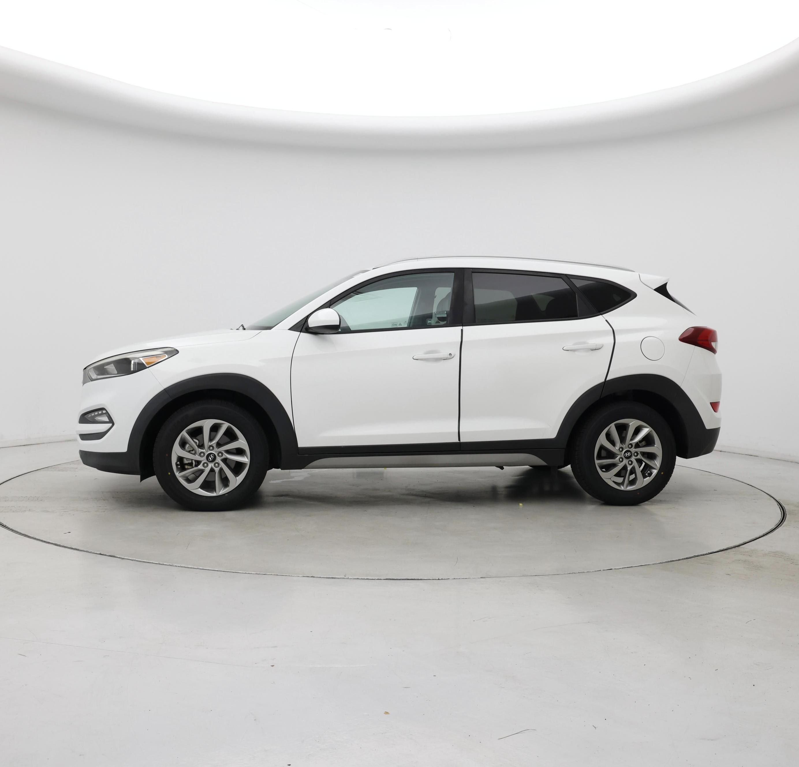 Thumbnail: 2018 Hyundai Tucson - 3