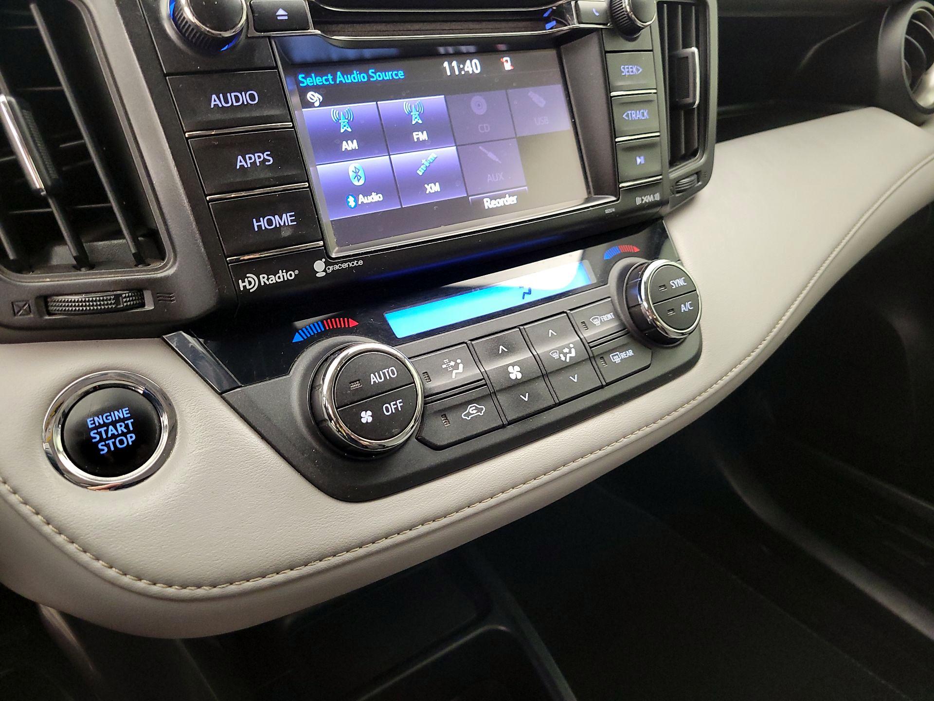 Thumbnail: 2018 Toyota RAV4 - 17