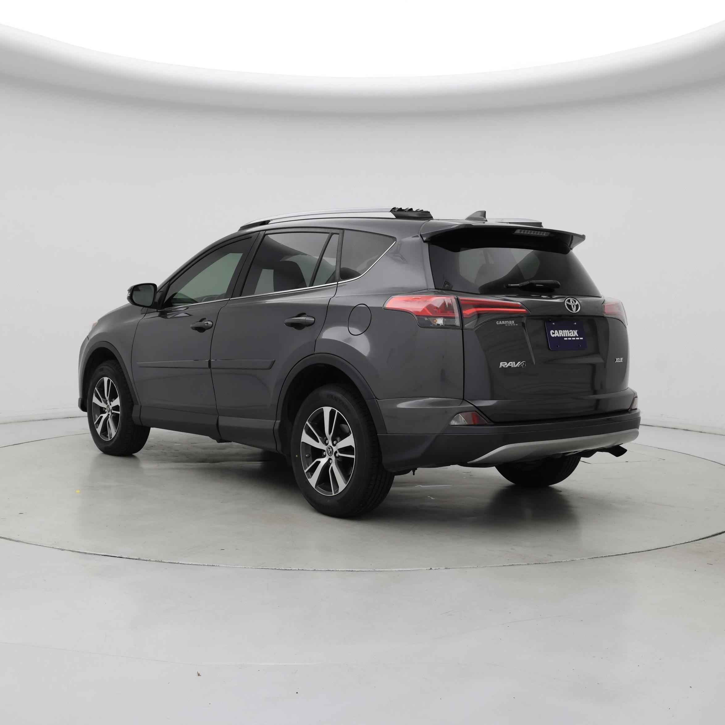 Thumbnail: 2018 Toyota RAV4 - 2