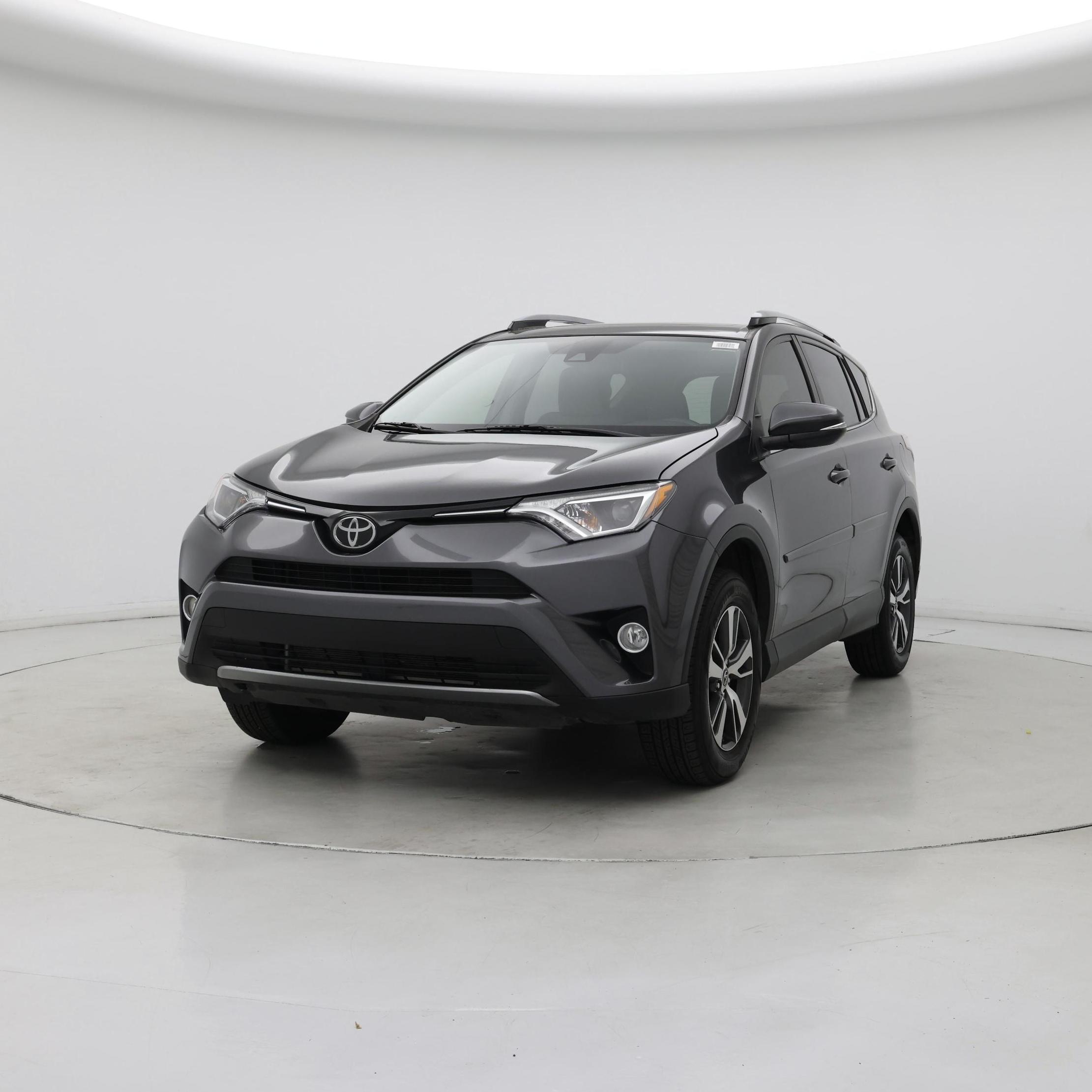 Thumbnail: 2018 Toyota RAV4 - 4