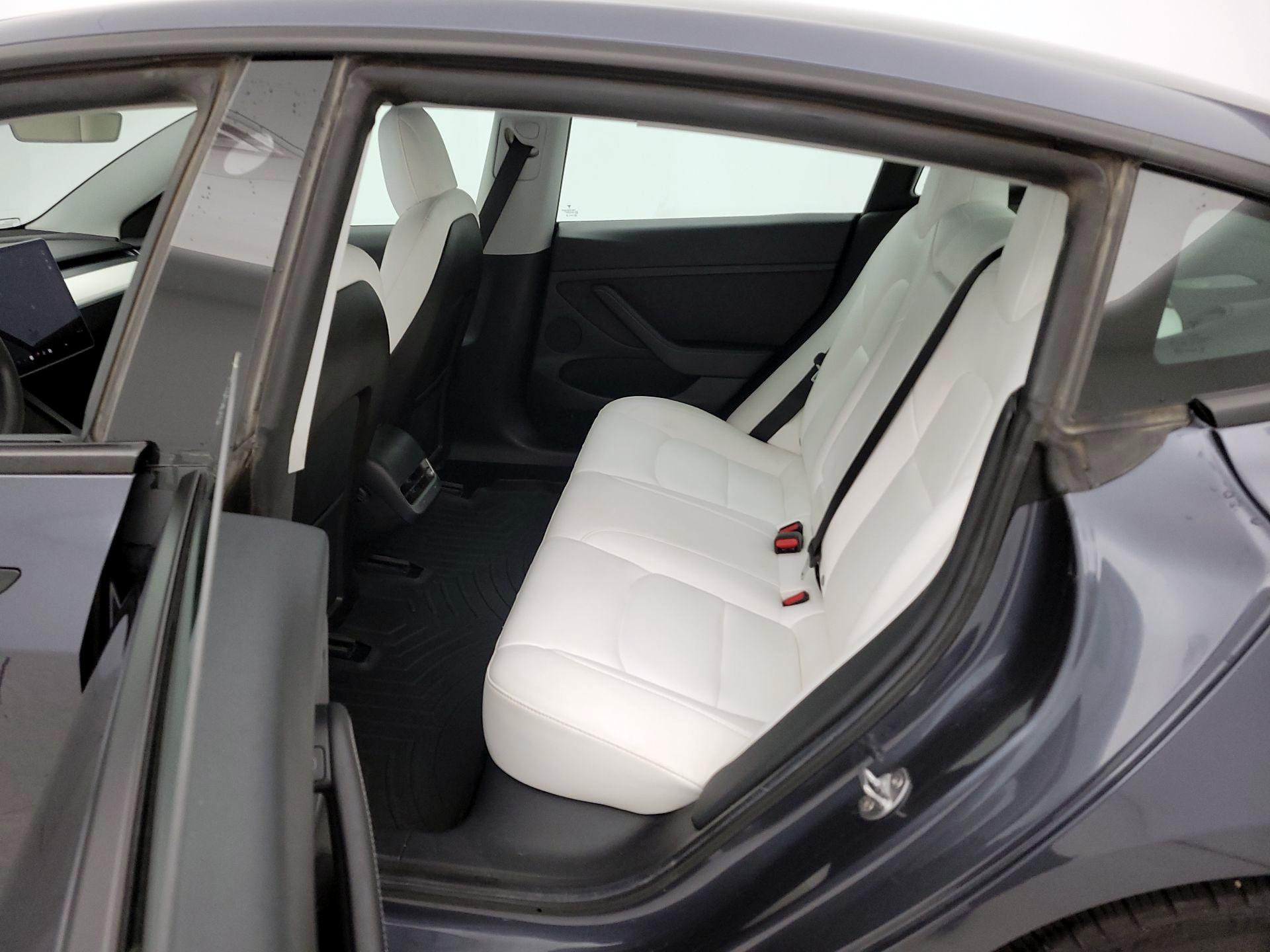 Thumbnail: 2021 Tesla Model 3 - 19
