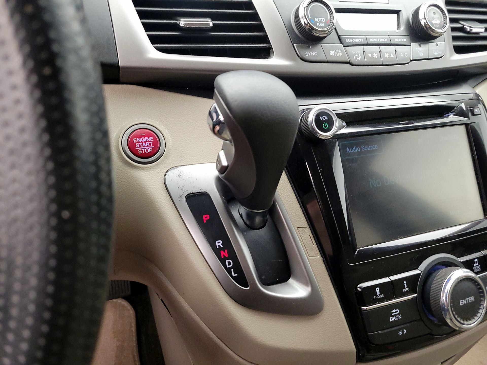 Thumbnail: 2016 Honda Odyssey - 17
