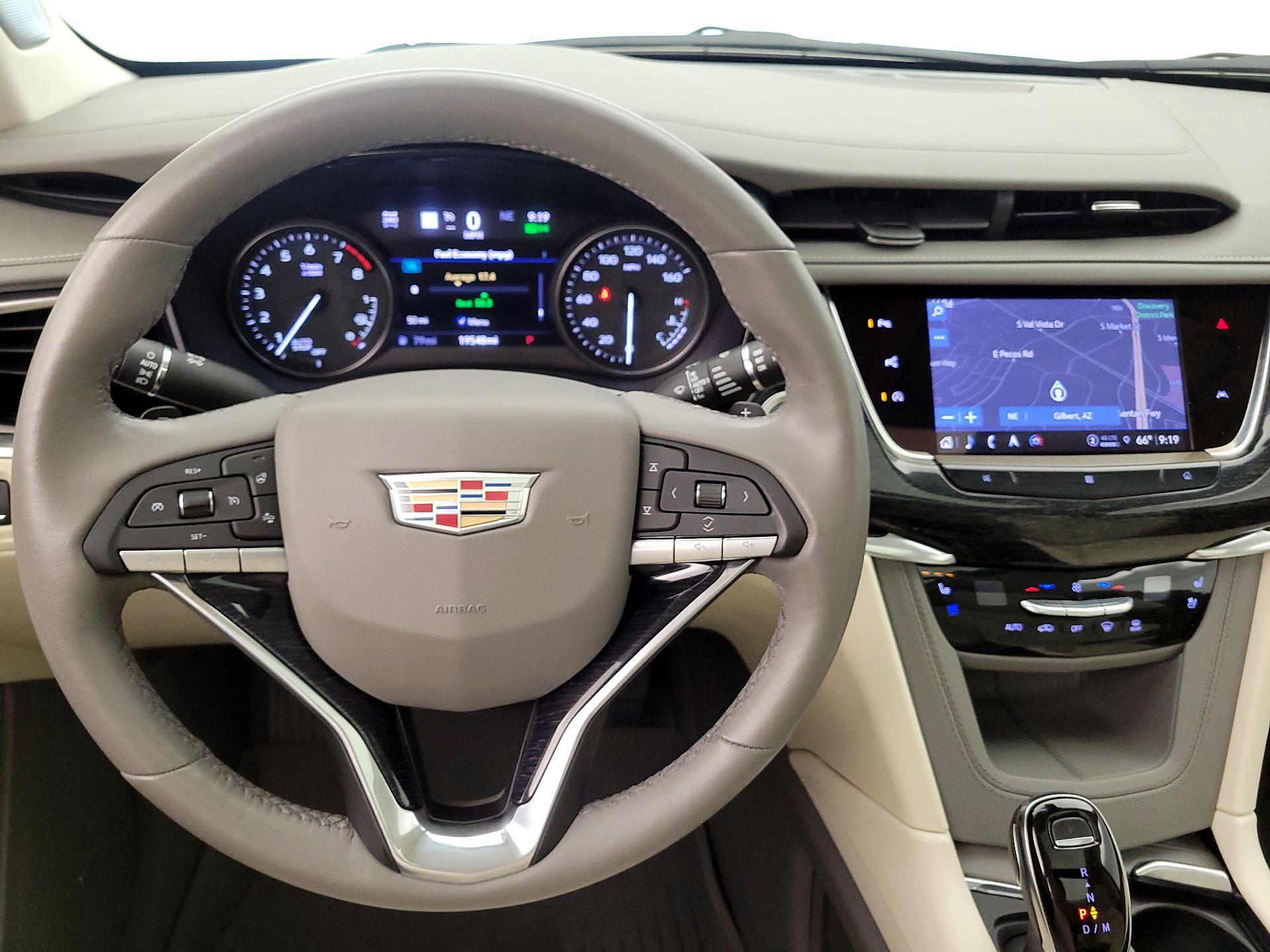 Thumbnail: 2021 Cadillac XT6 - 10