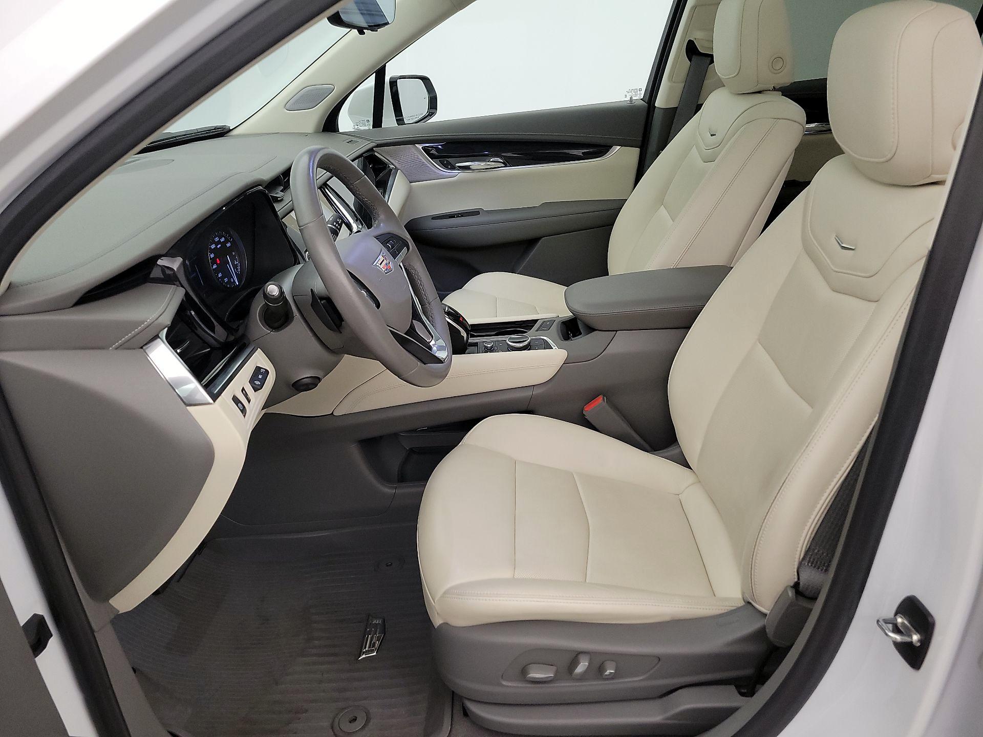 Thumbnail: 2021 Cadillac XT6 - 11