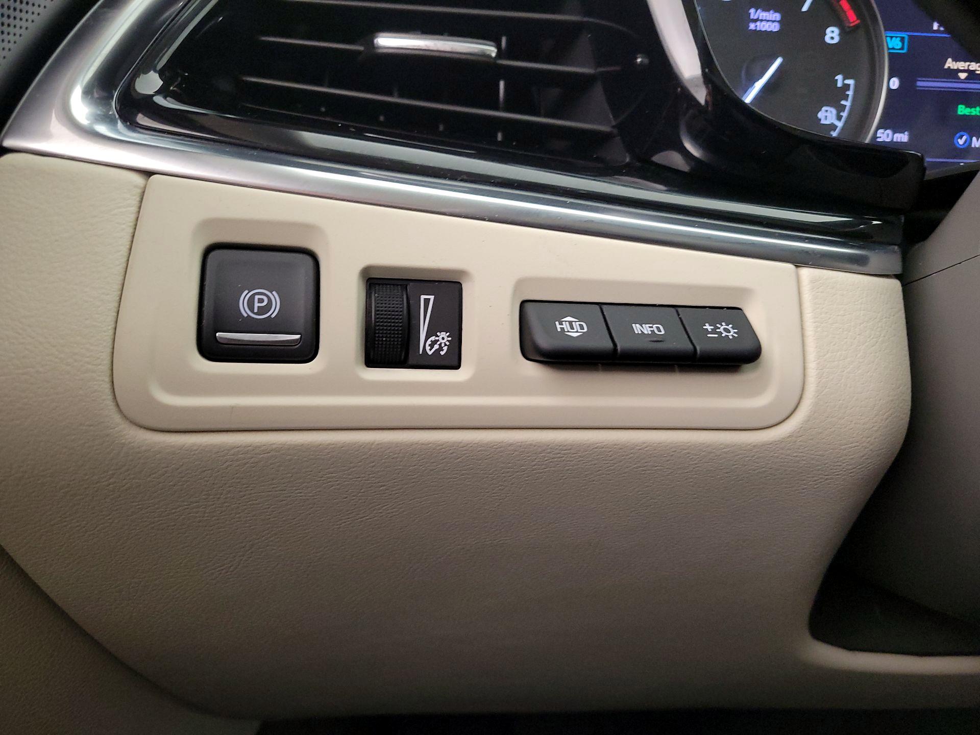 Thumbnail: 2021 Cadillac XT6 - 13