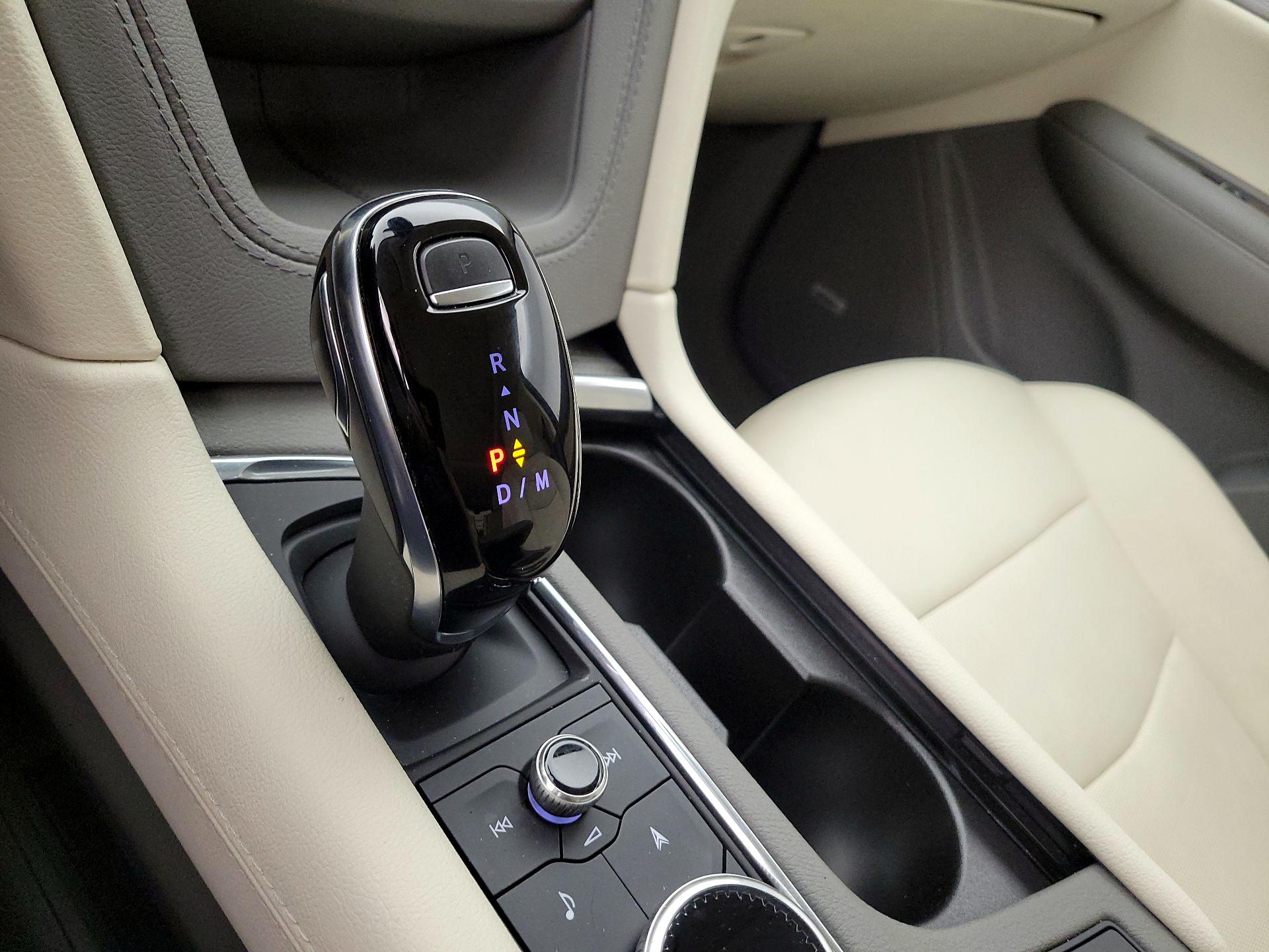 Thumbnail: 2021 Cadillac XT6 - 18