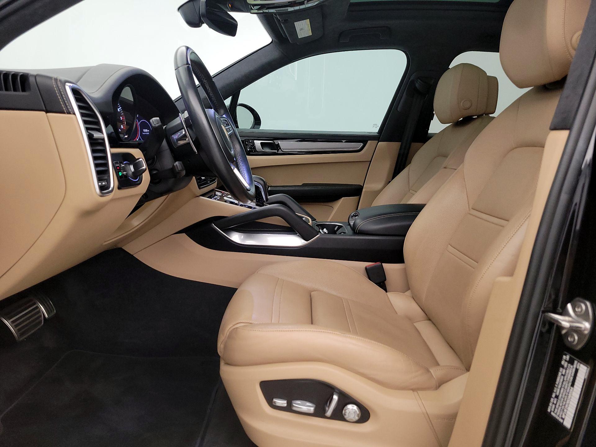 Thumbnail: 2019 Porsche Cayenne - 11