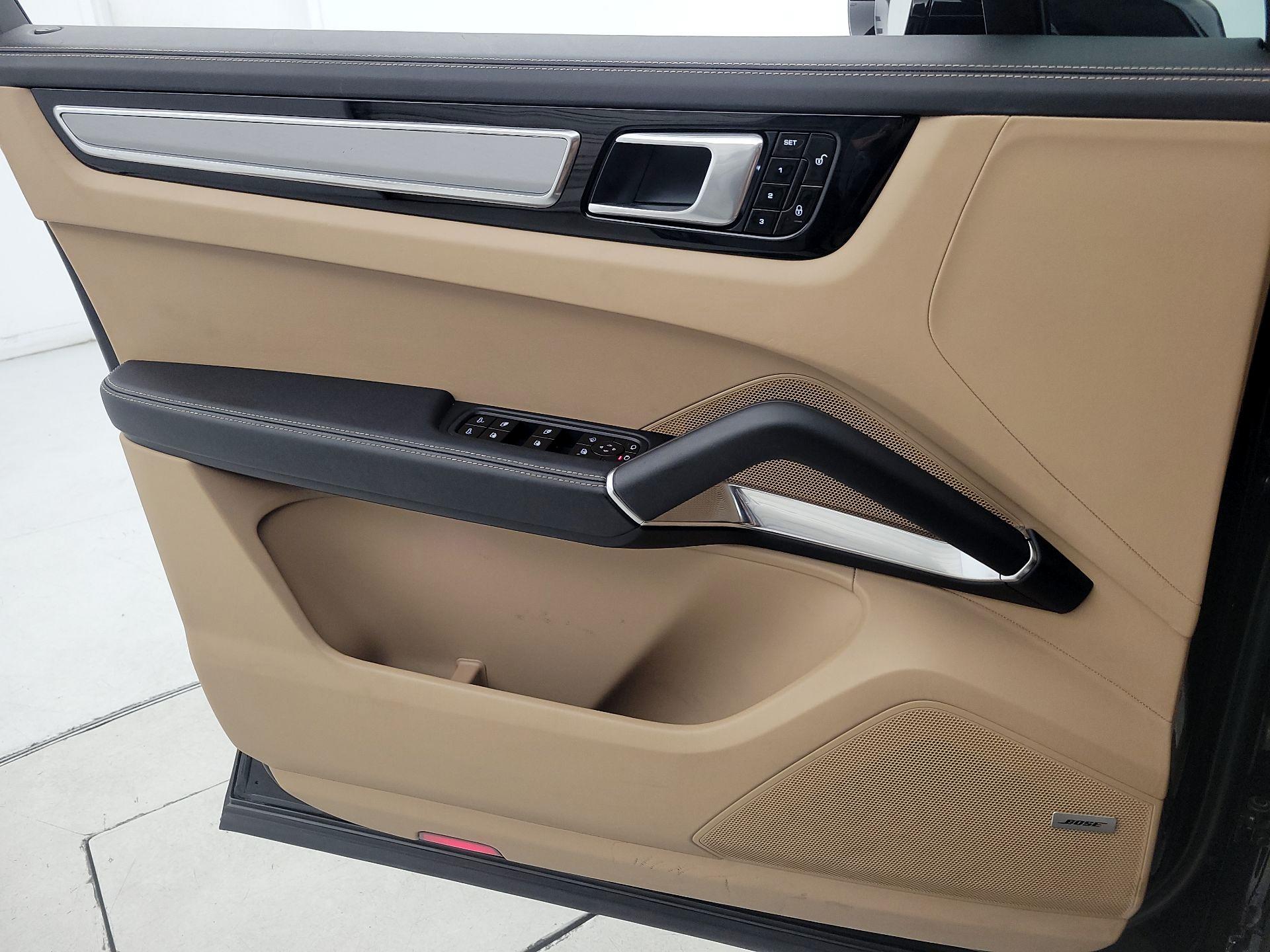 Thumbnail: 2019 Porsche Cayenne - 12