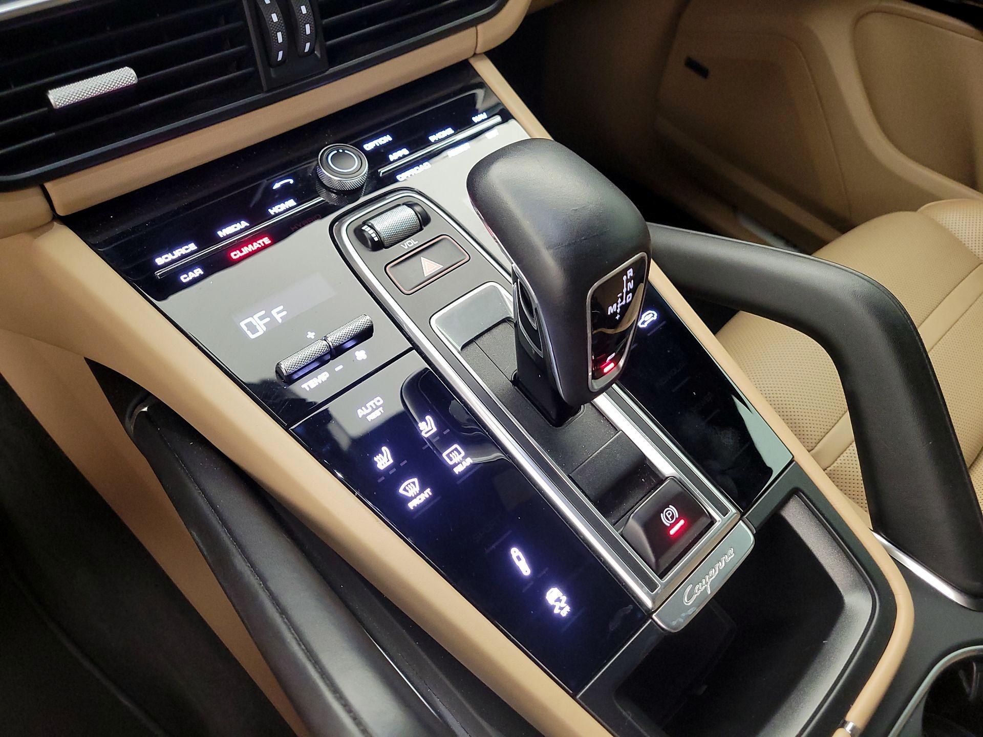 Thumbnail: 2019 Porsche Cayenne - 18