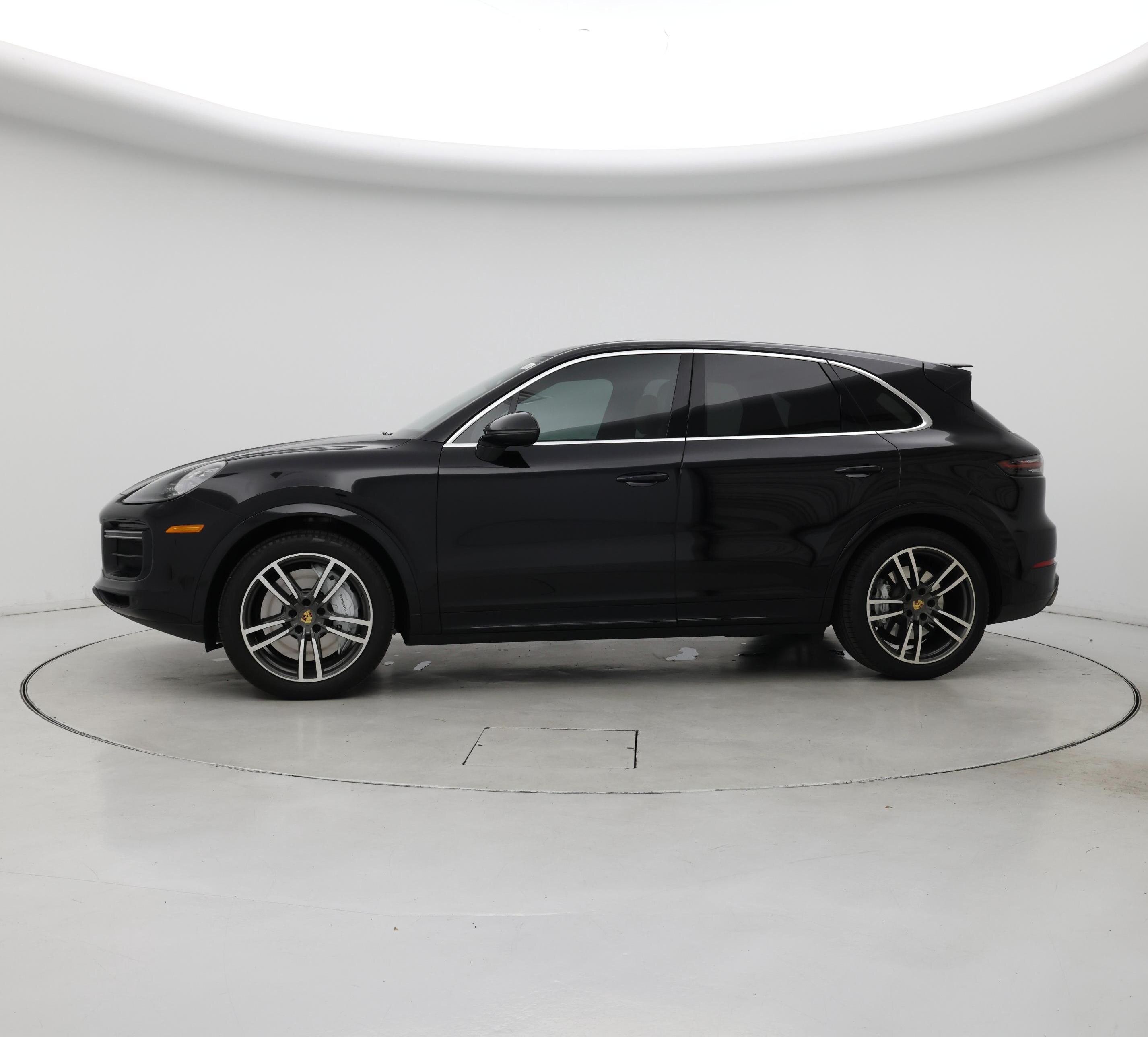 Thumbnail: 2019 Porsche Cayenne - 3