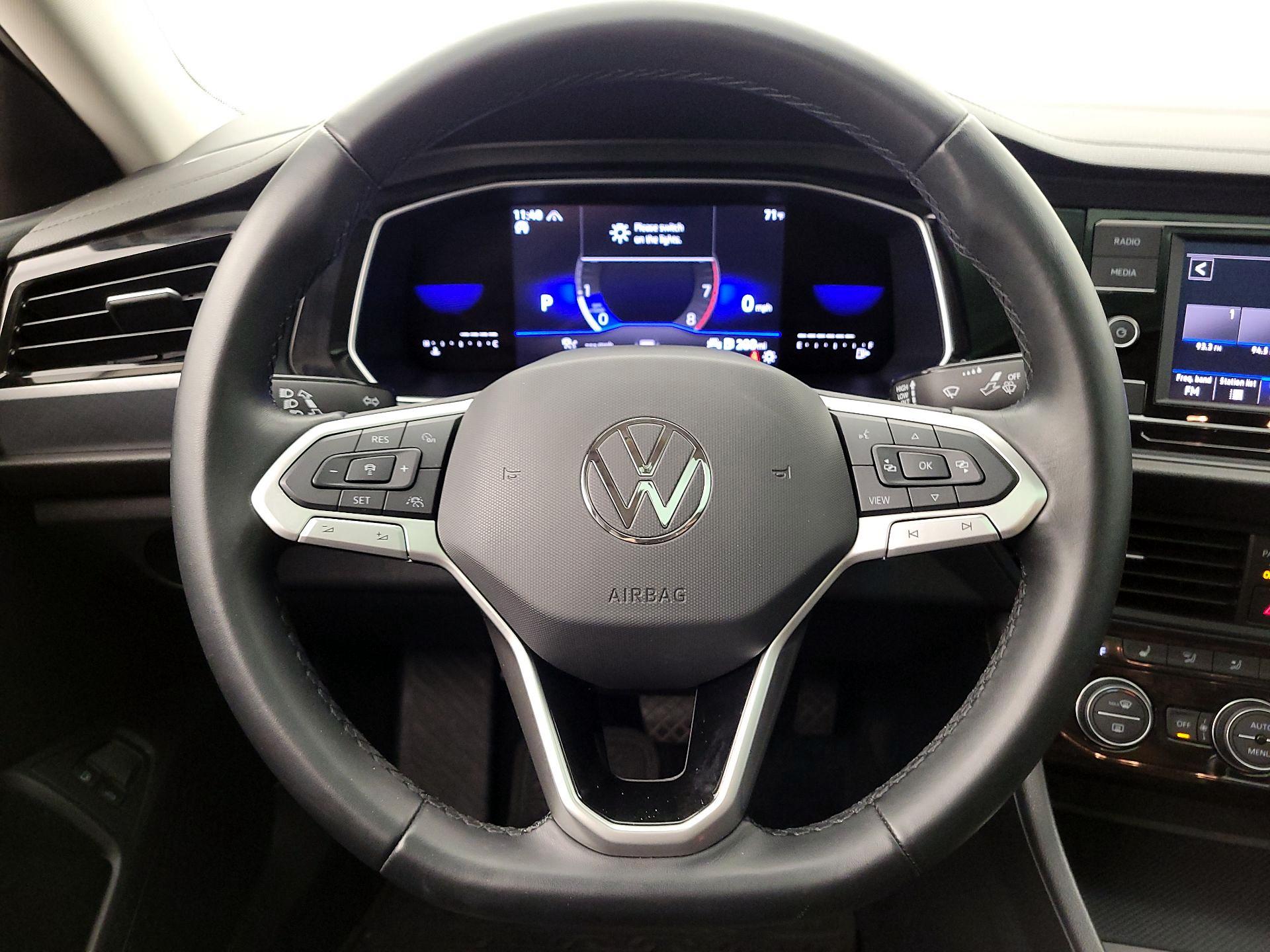 Thumbnail: 2022 Volkswagen Jetta - 10