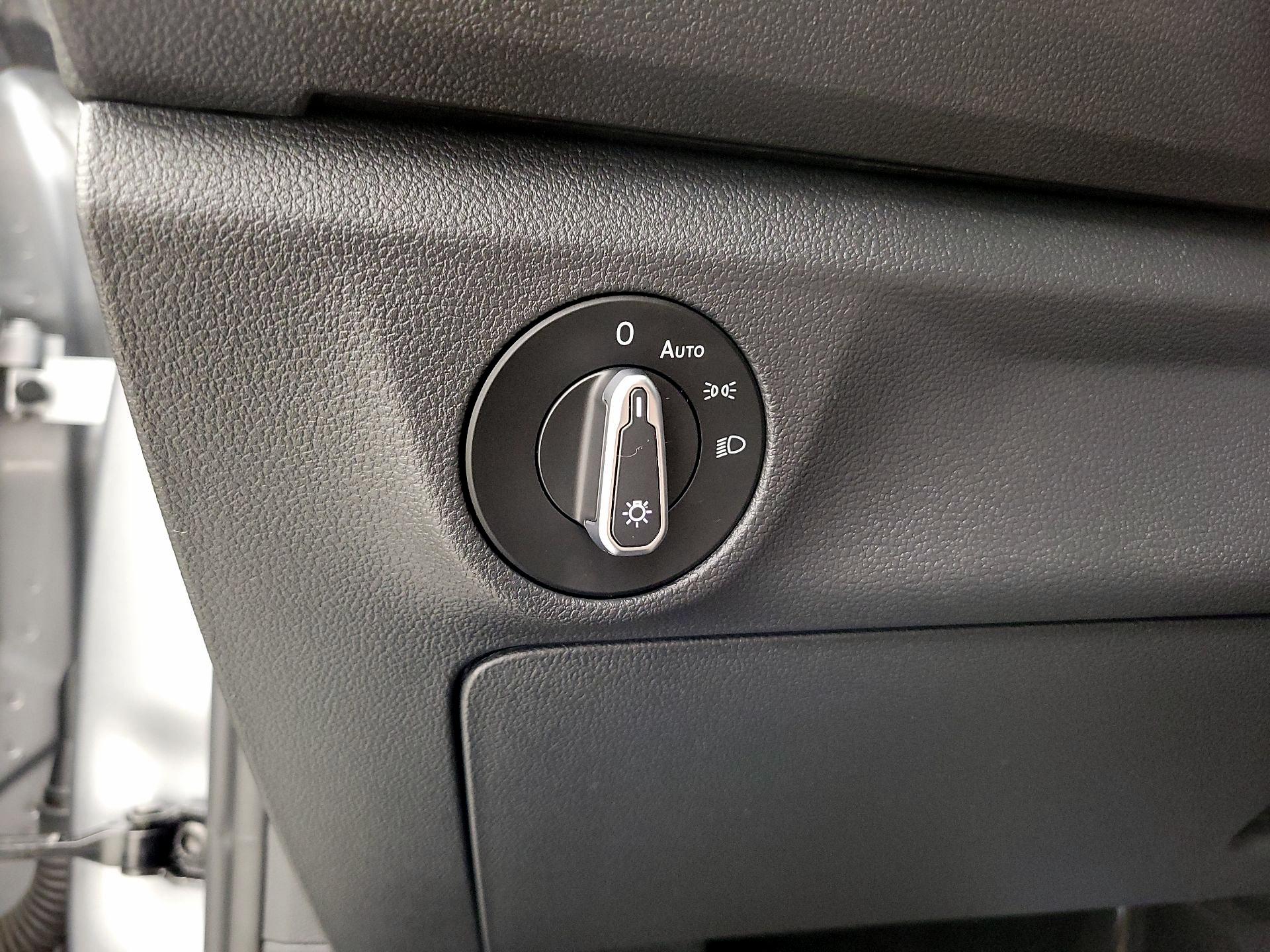 Thumbnail: 2022 Volkswagen Jetta - 13