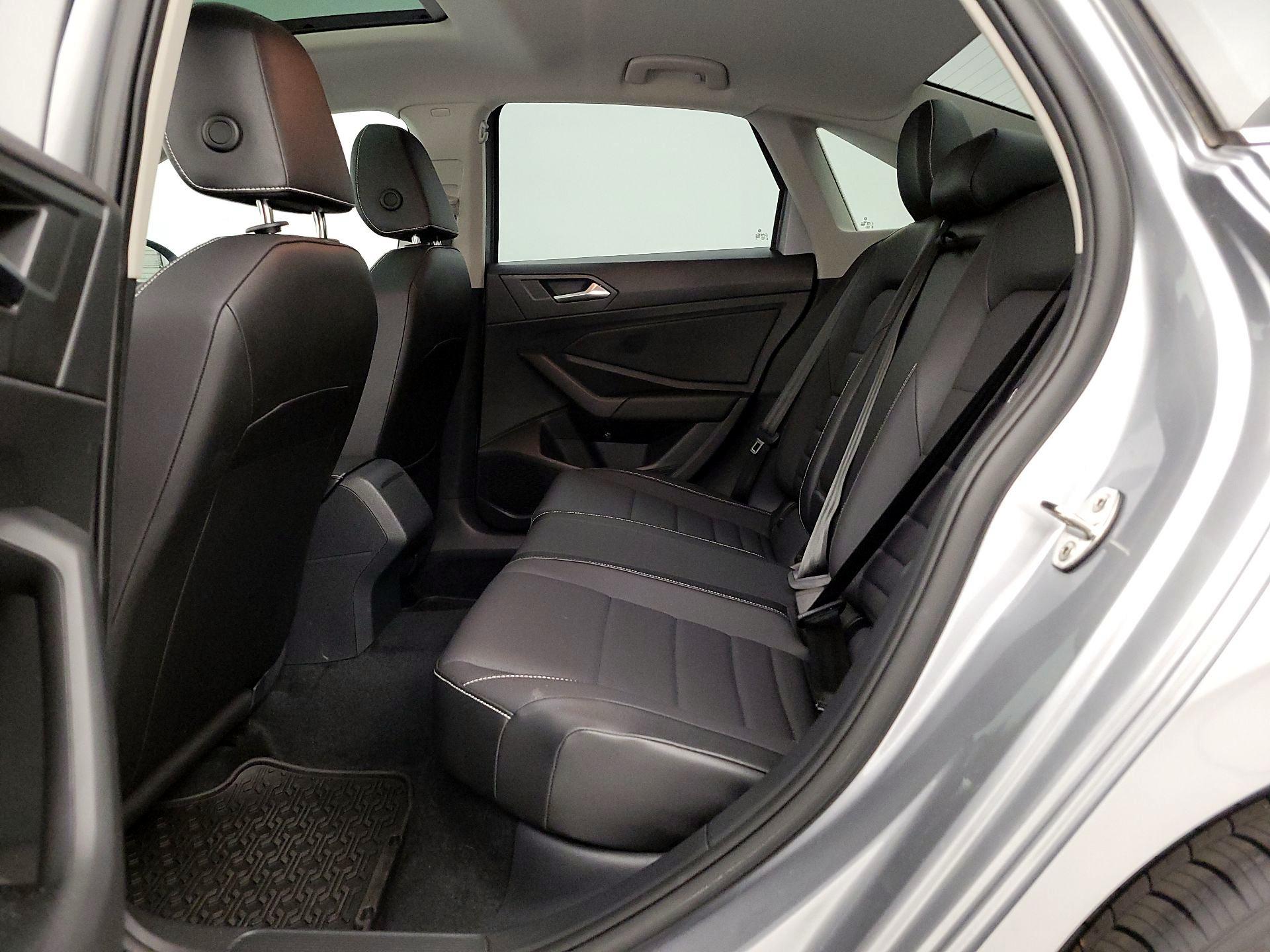 Thumbnail: 2022 Volkswagen Jetta - 20