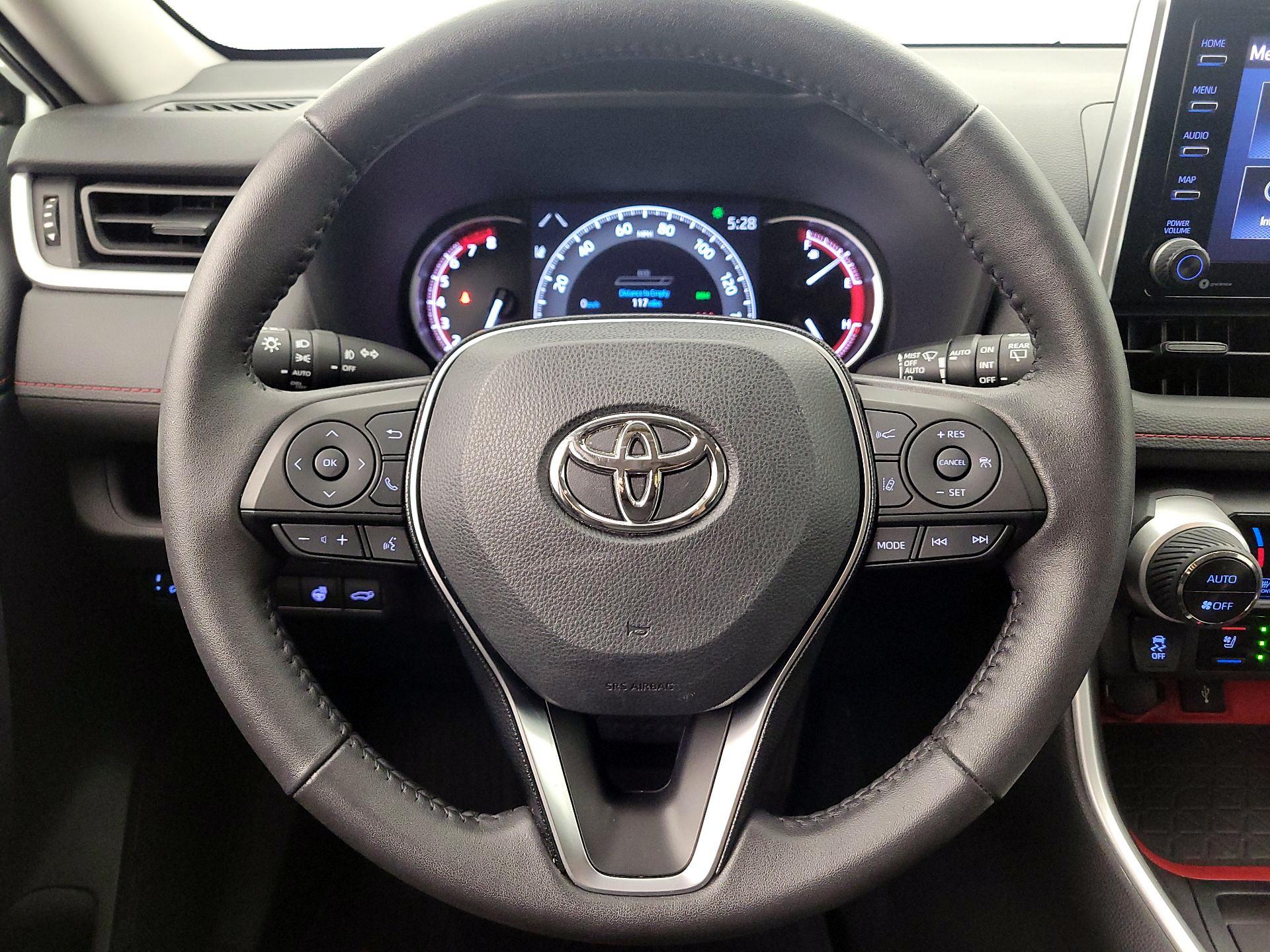 Thumbnail: 2021 Toyota RAV4 - 10