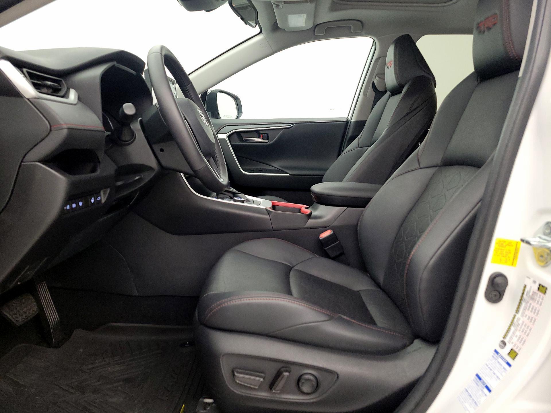 Thumbnail: 2021 Toyota RAV4 - 11
