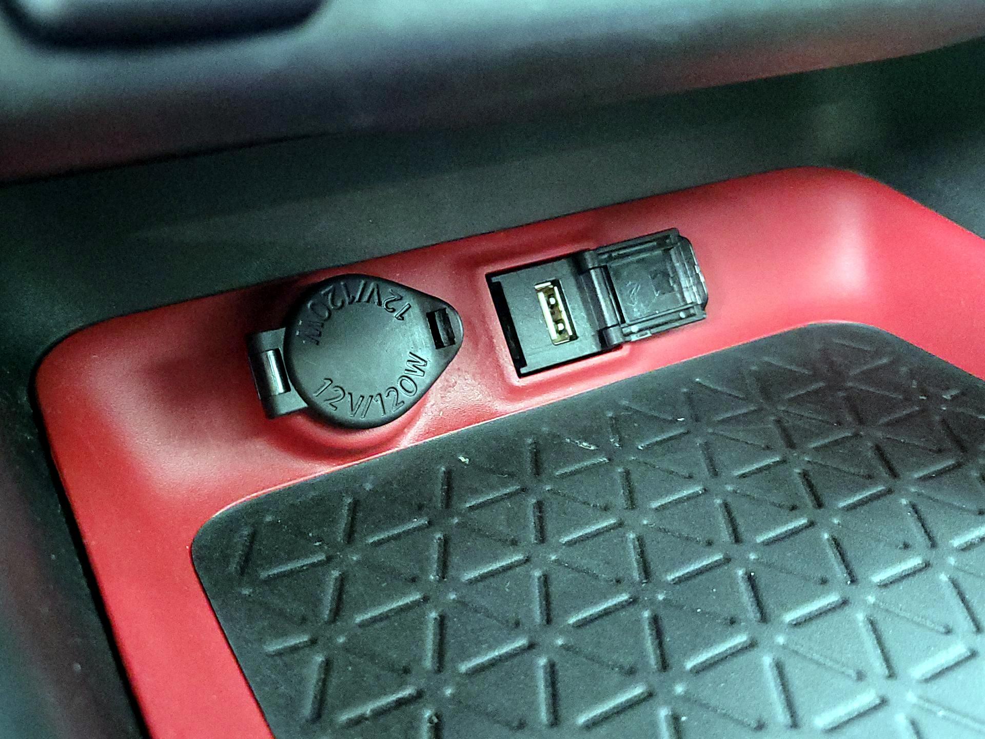 Thumbnail: 2021 Toyota RAV4 - 18