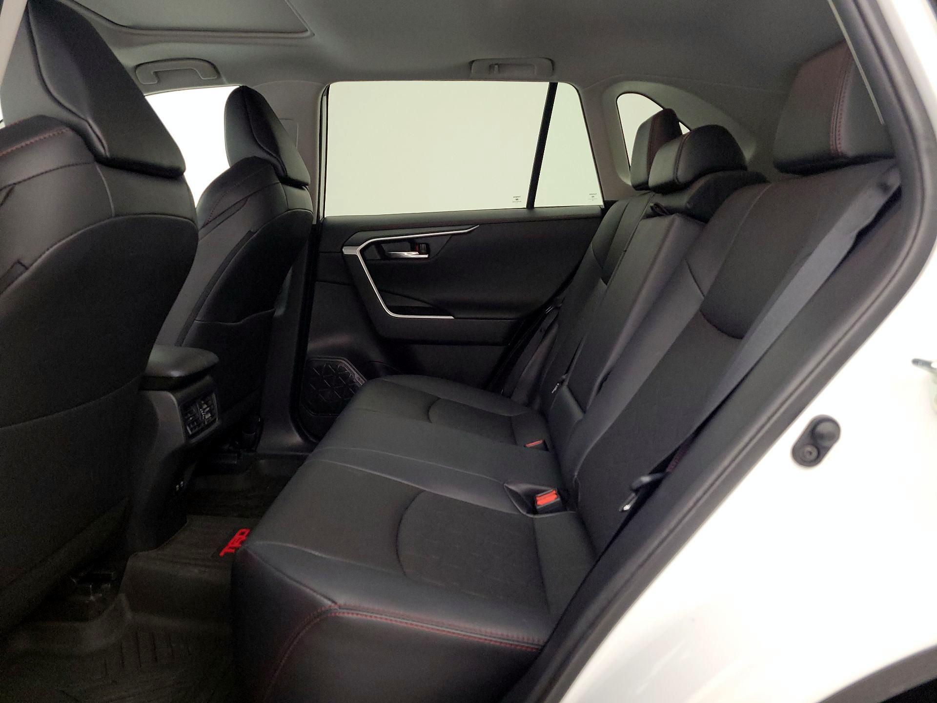 Thumbnail: 2021 Toyota RAV4 - 20