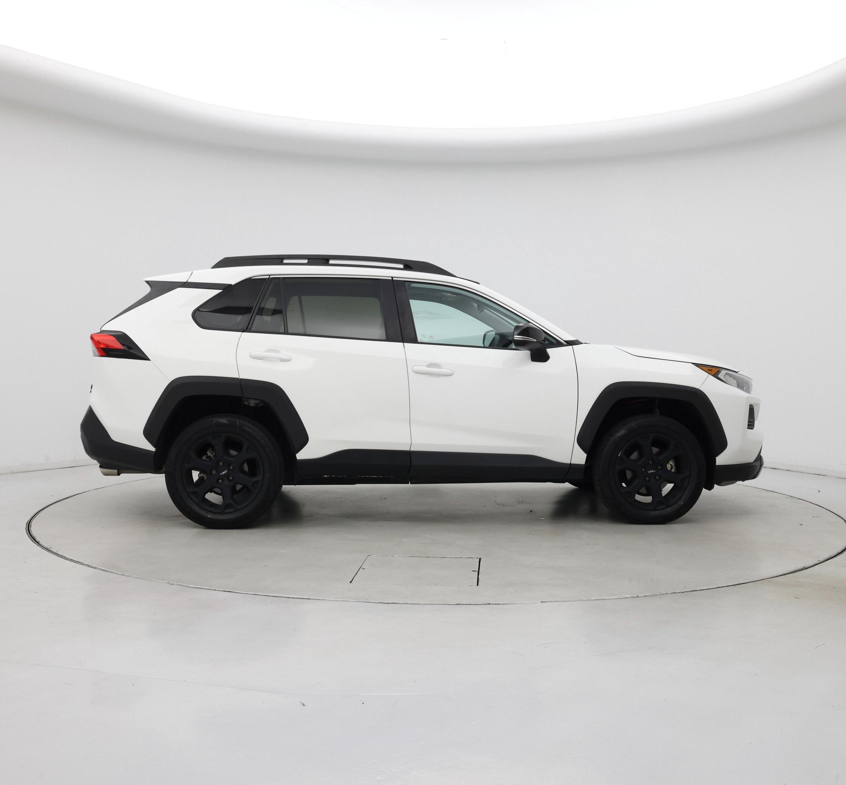 Thumbnail: 2021 Toyota RAV4 - 7