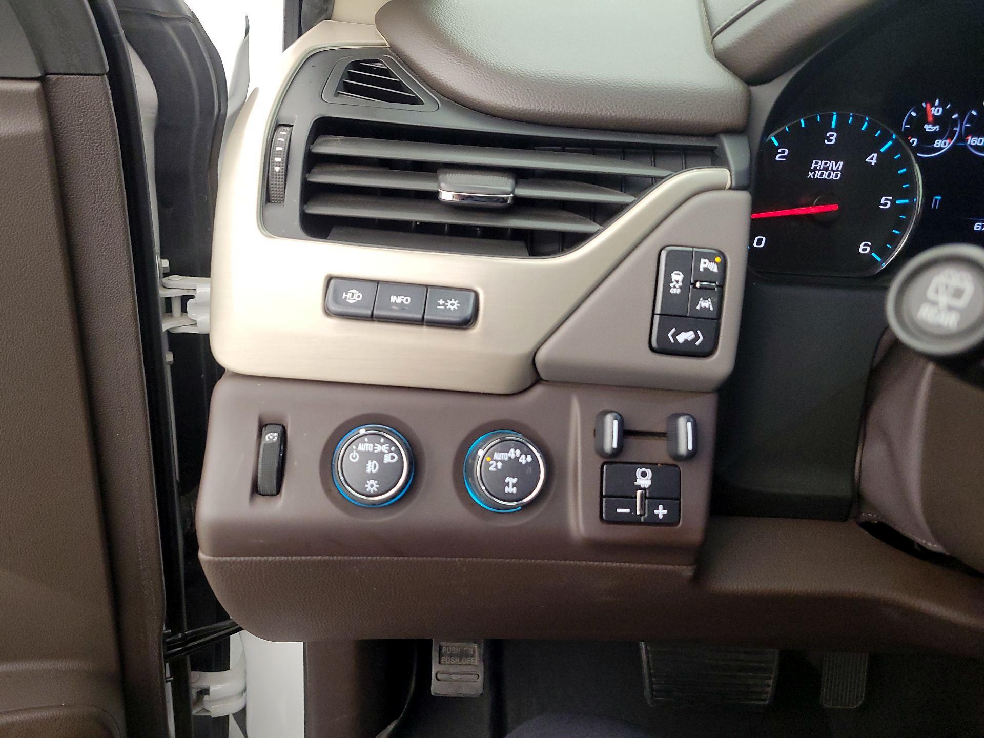 Thumbnail: 2017 GMC Yukon XL - 13