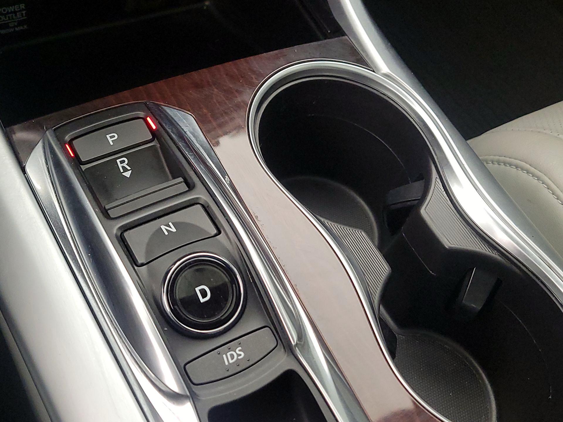 Thumbnail: 2015 Acura TLX - 18