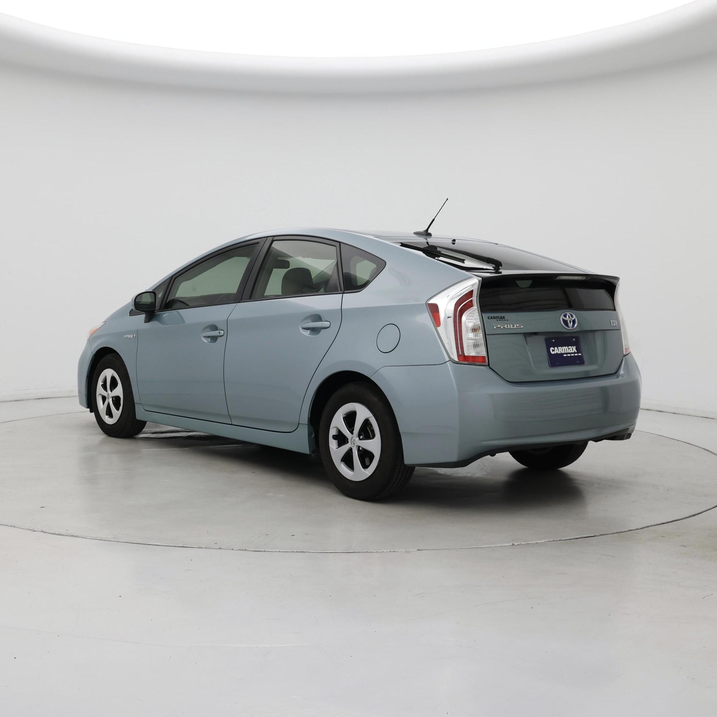 Thumbnail: 2015 Toyota Prius - 2