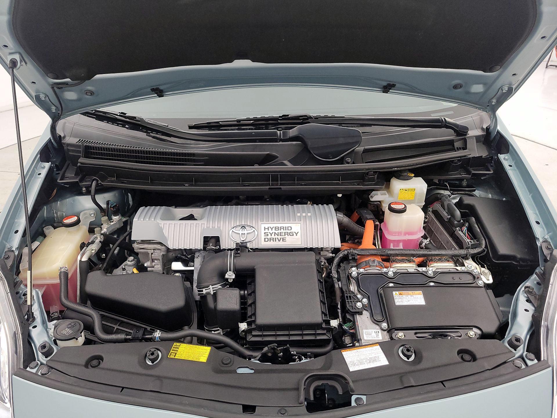 Thumbnail: 2015 Toyota Prius - 20