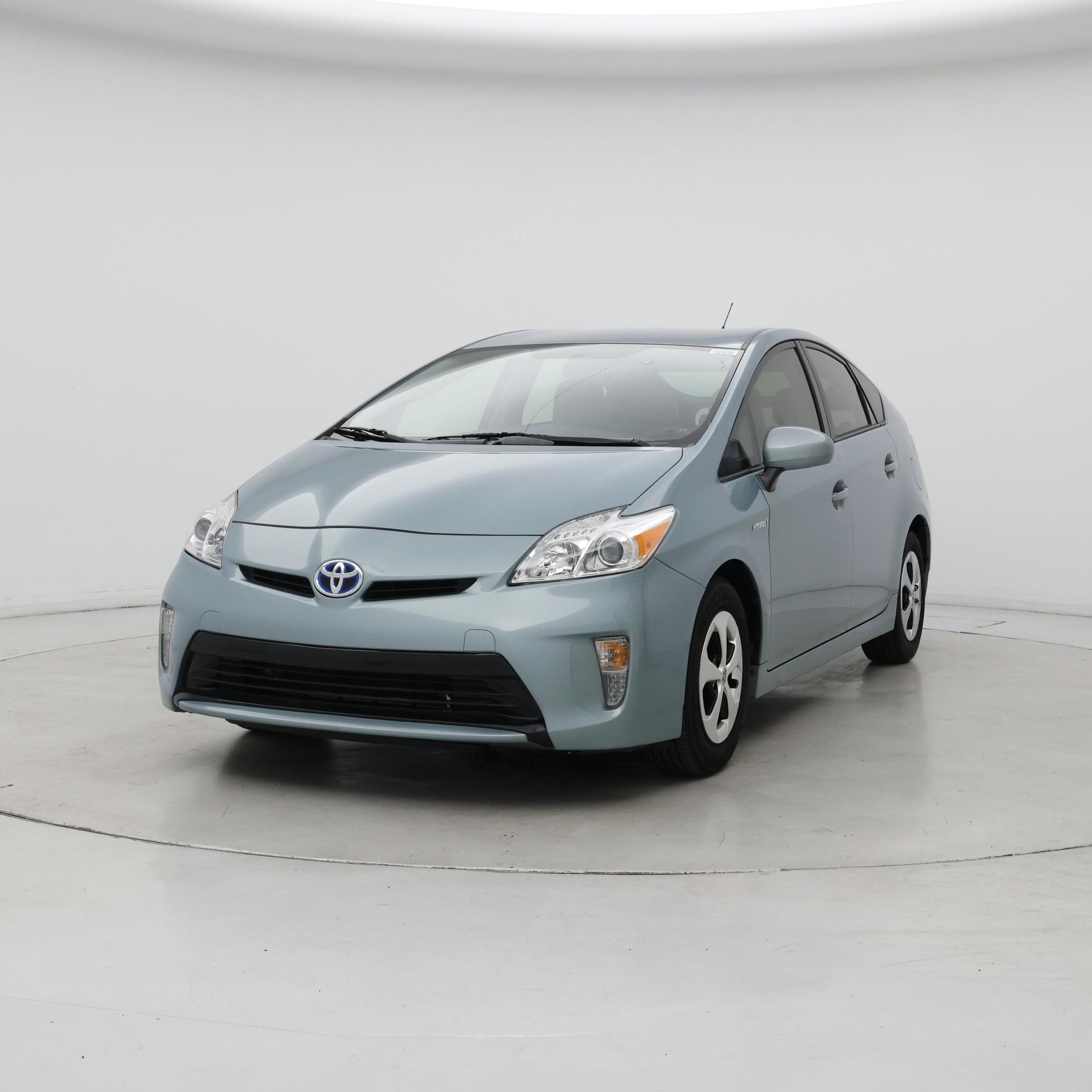Thumbnail: 2015 Toyota Prius - 4
