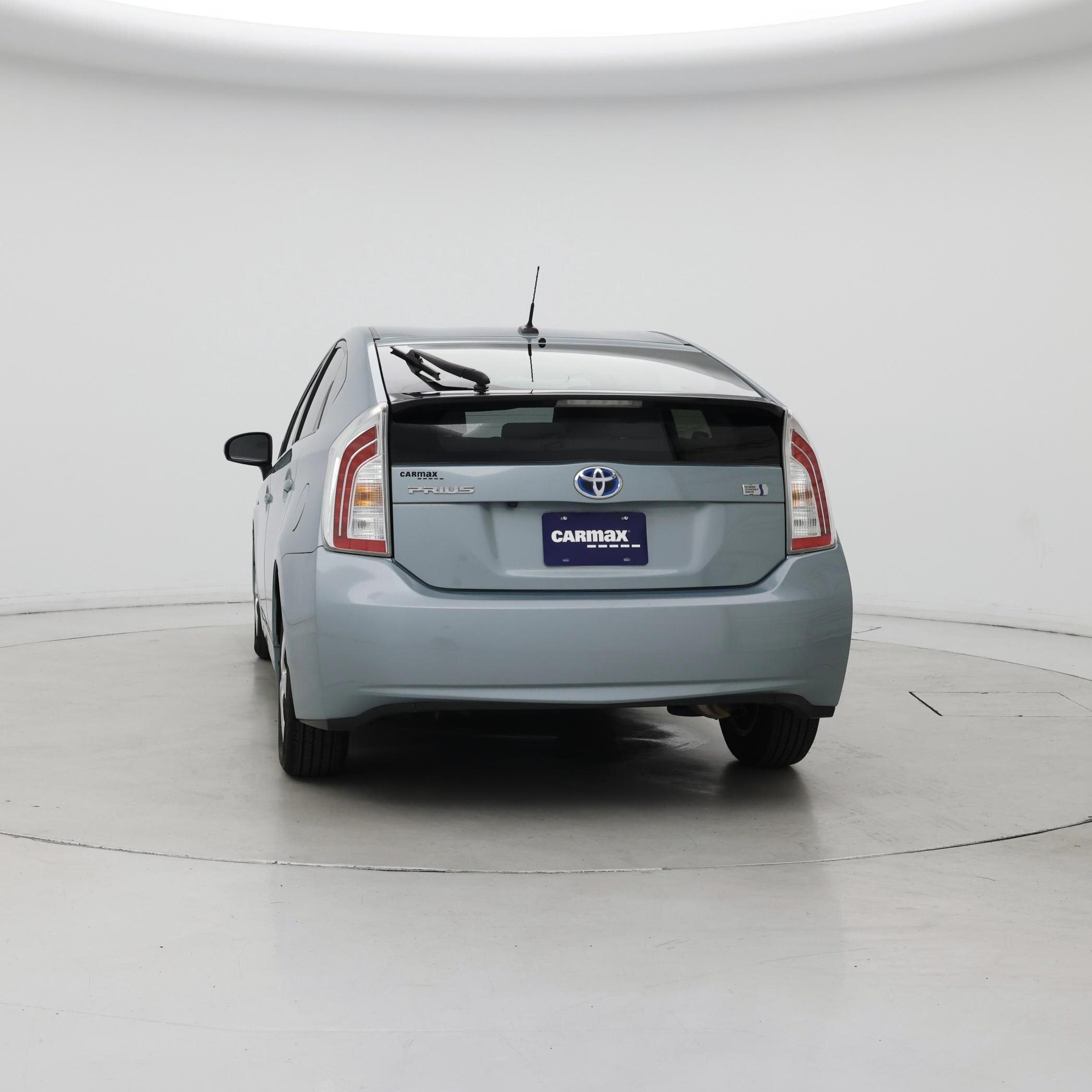 Thumbnail: 2015 Toyota Prius - 6