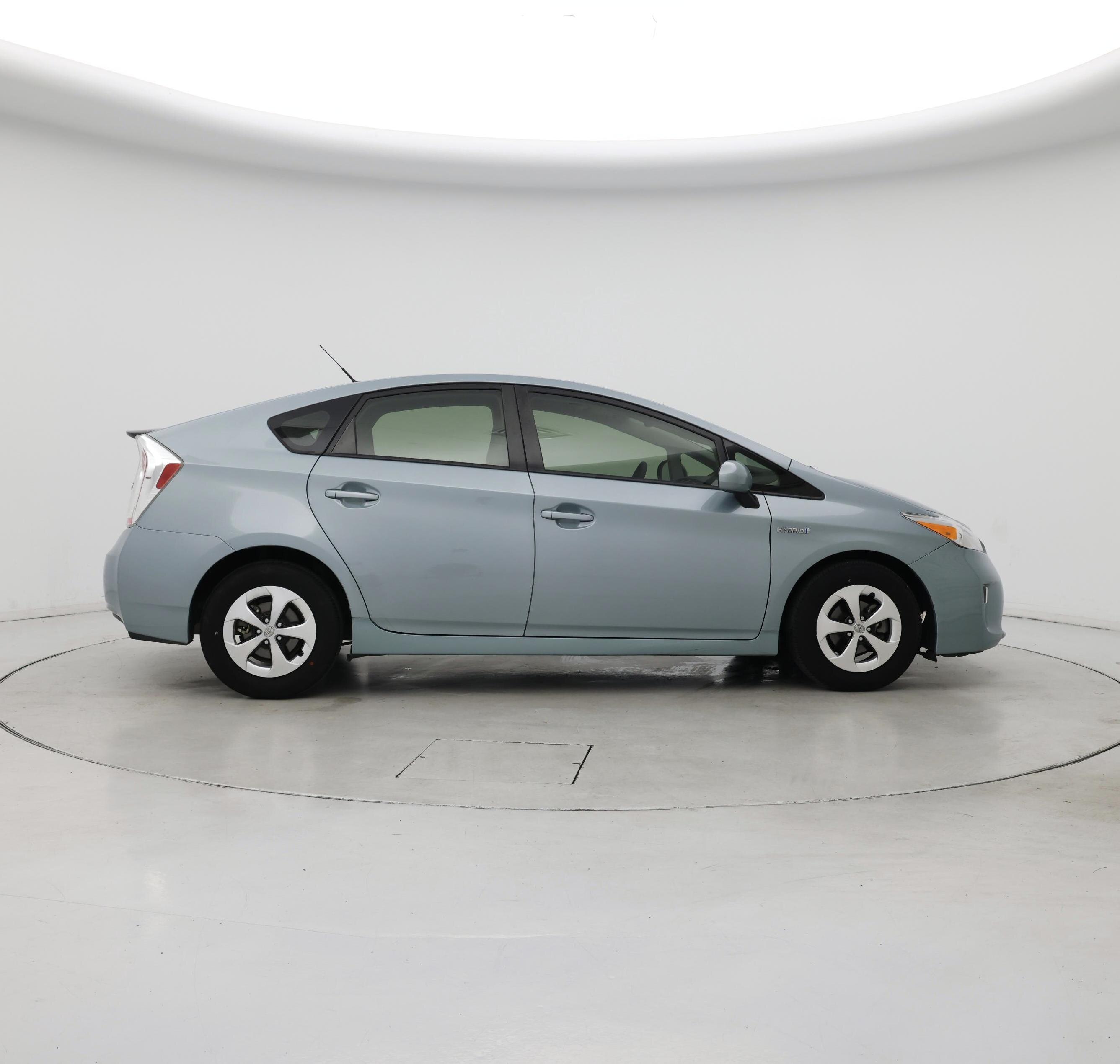 Thumbnail: 2015 Toyota Prius - 7