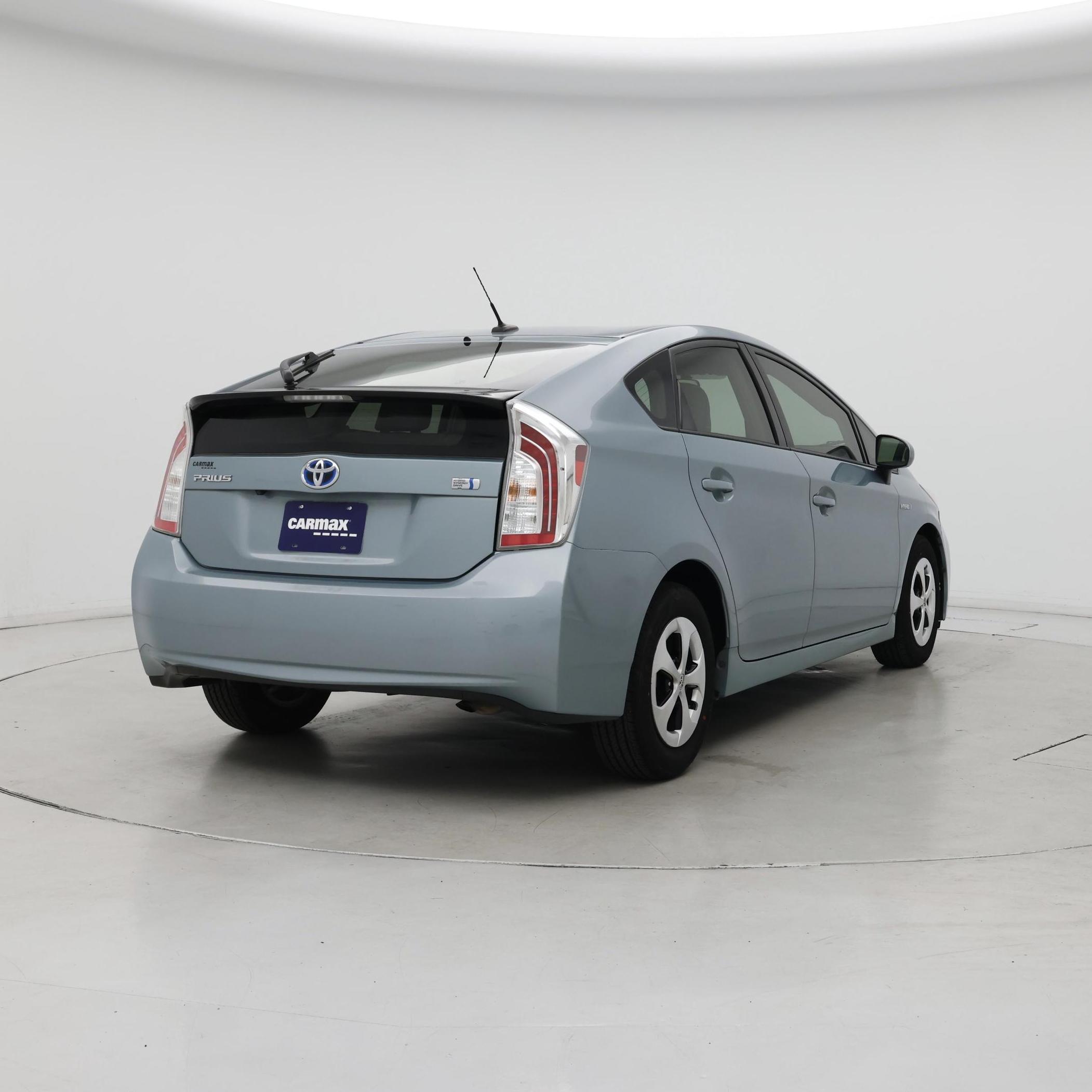 Thumbnail: 2015 Toyota Prius - 8