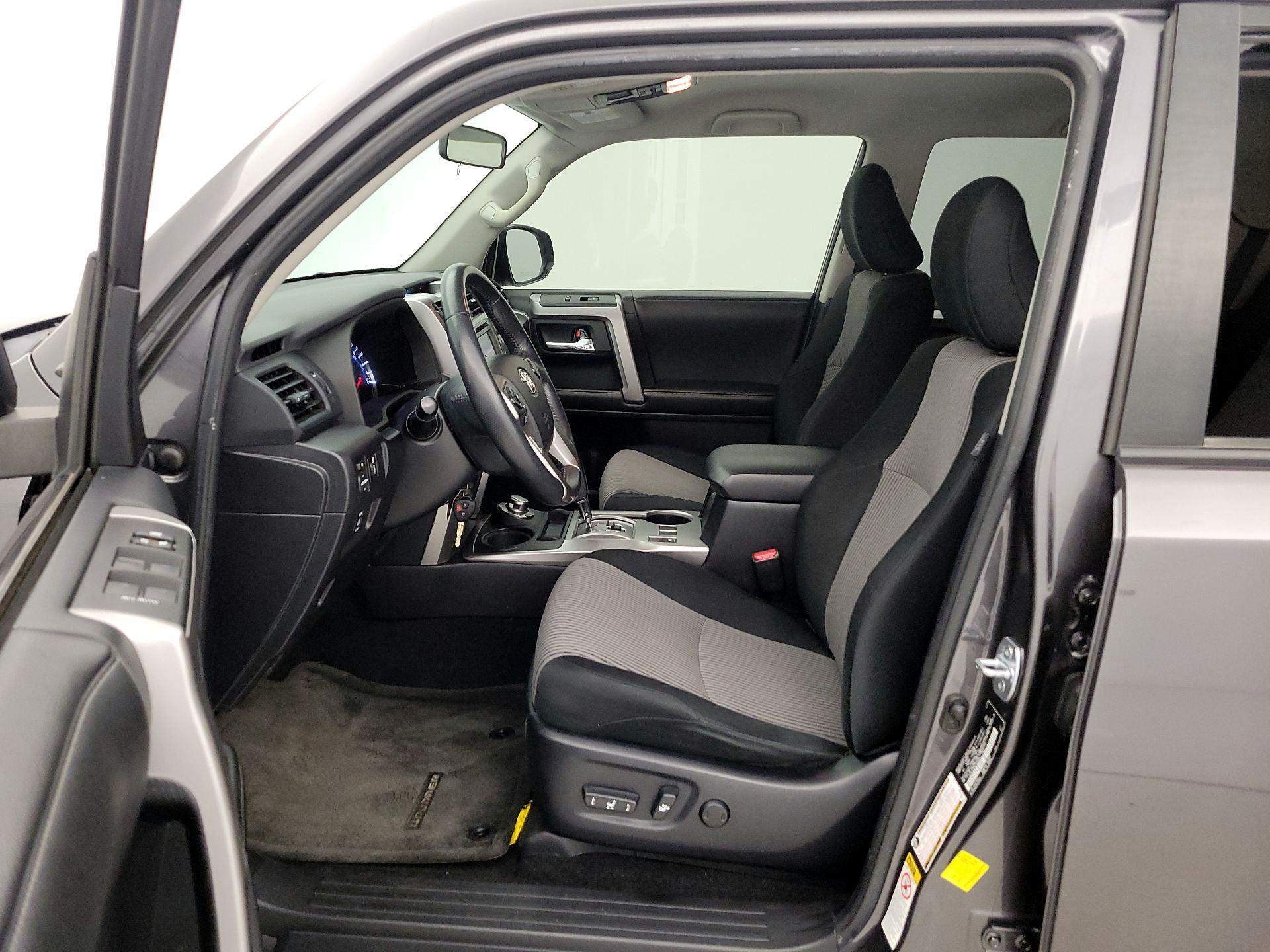 Thumbnail: 2015 Toyota 4Runner - 11