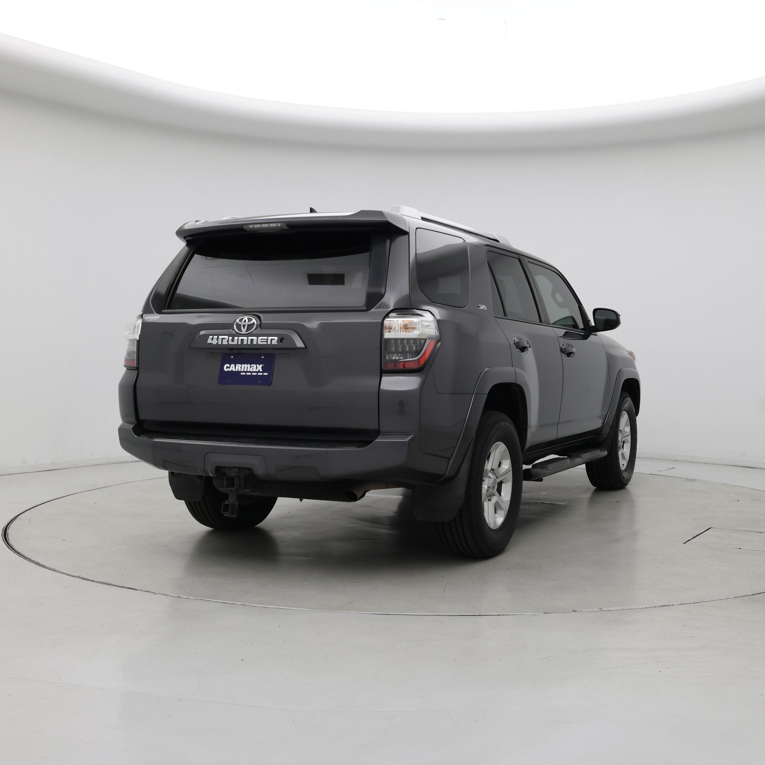 Thumbnail: 2015 Toyota 4Runner - 8
