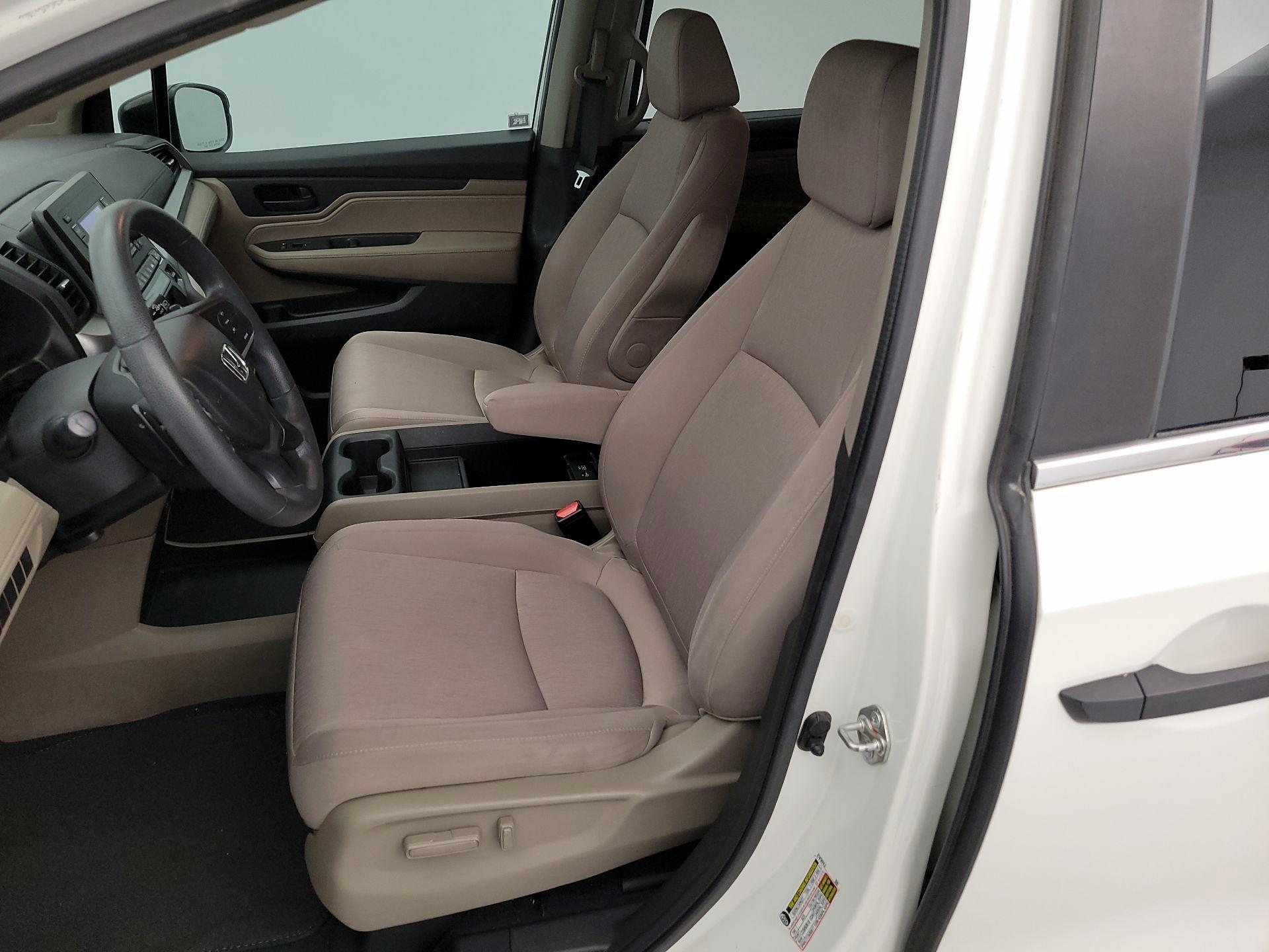 Thumbnail: 2018 Honda Odyssey - 11
