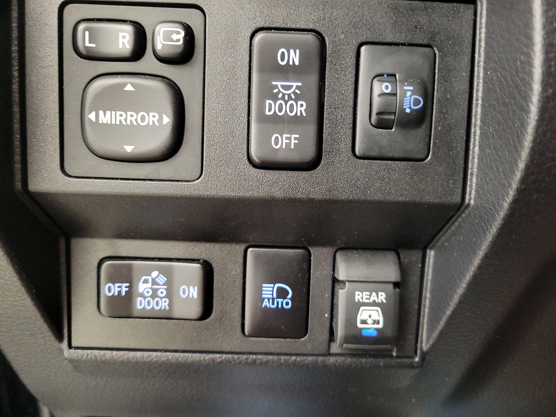Thumbnail: 2019 Toyota Tundra - 13