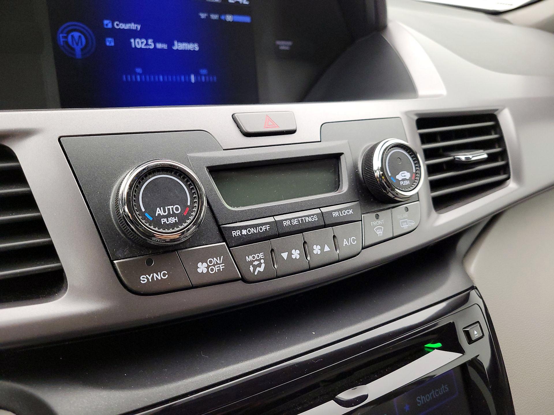 Thumbnail: 2014 Honda Odyssey - 16