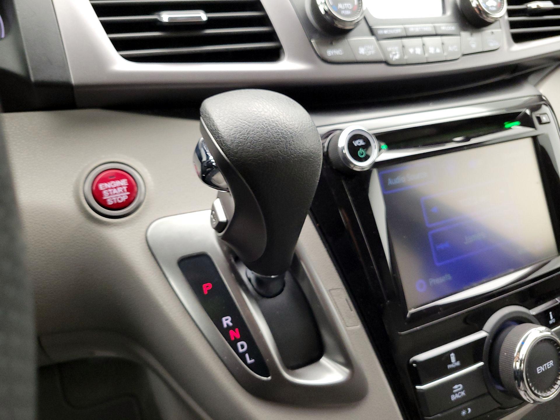 Thumbnail: 2014 Honda Odyssey - 17