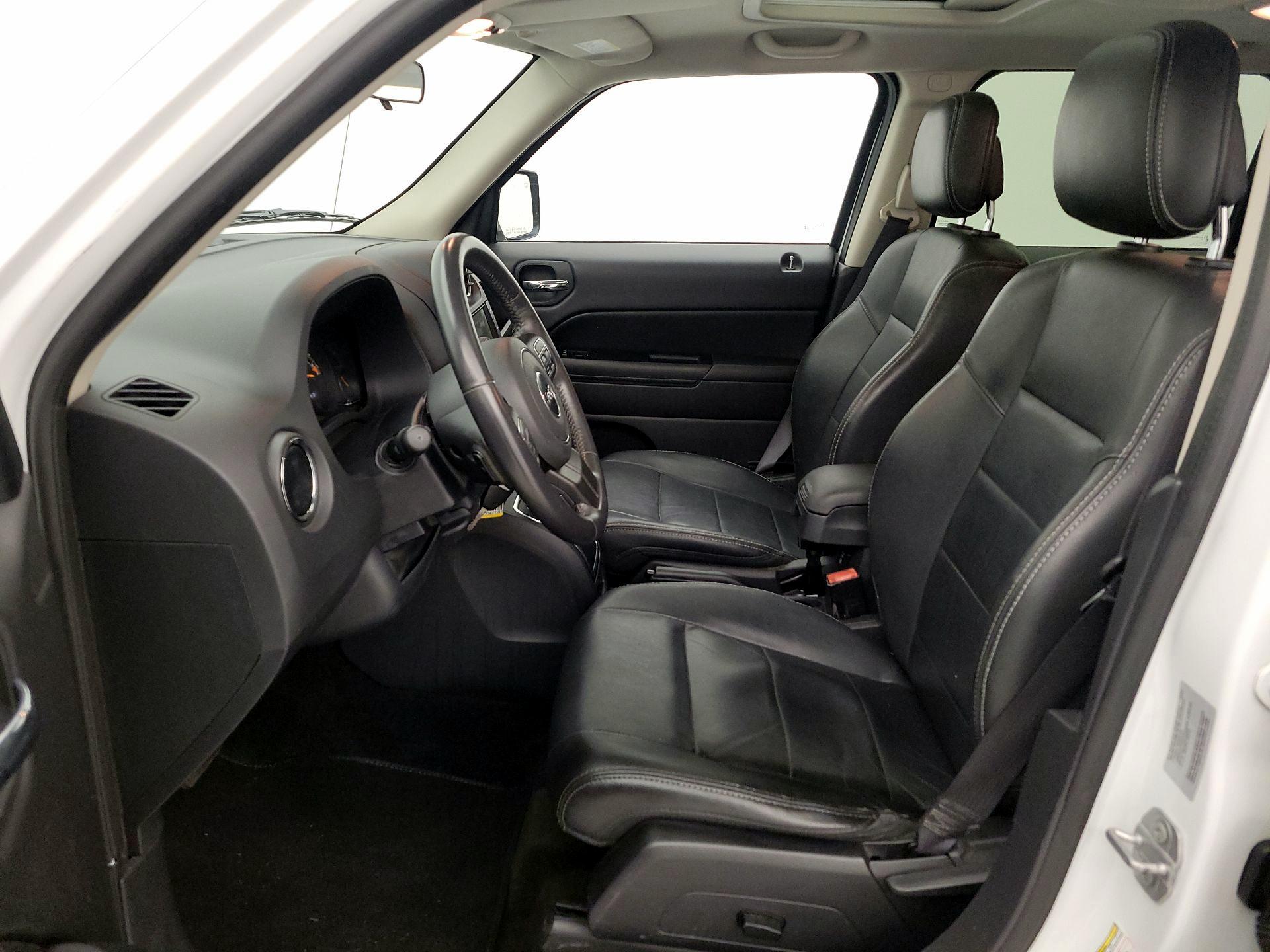Thumbnail: 2015 Jeep Patriot - 11