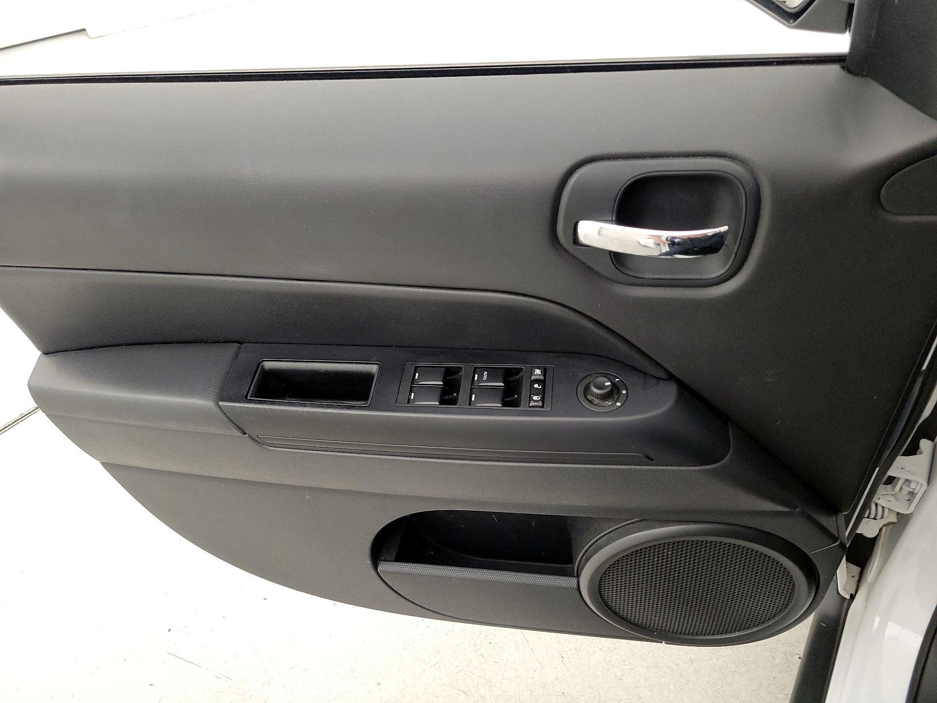 Thumbnail: 2015 Jeep Patriot - 12